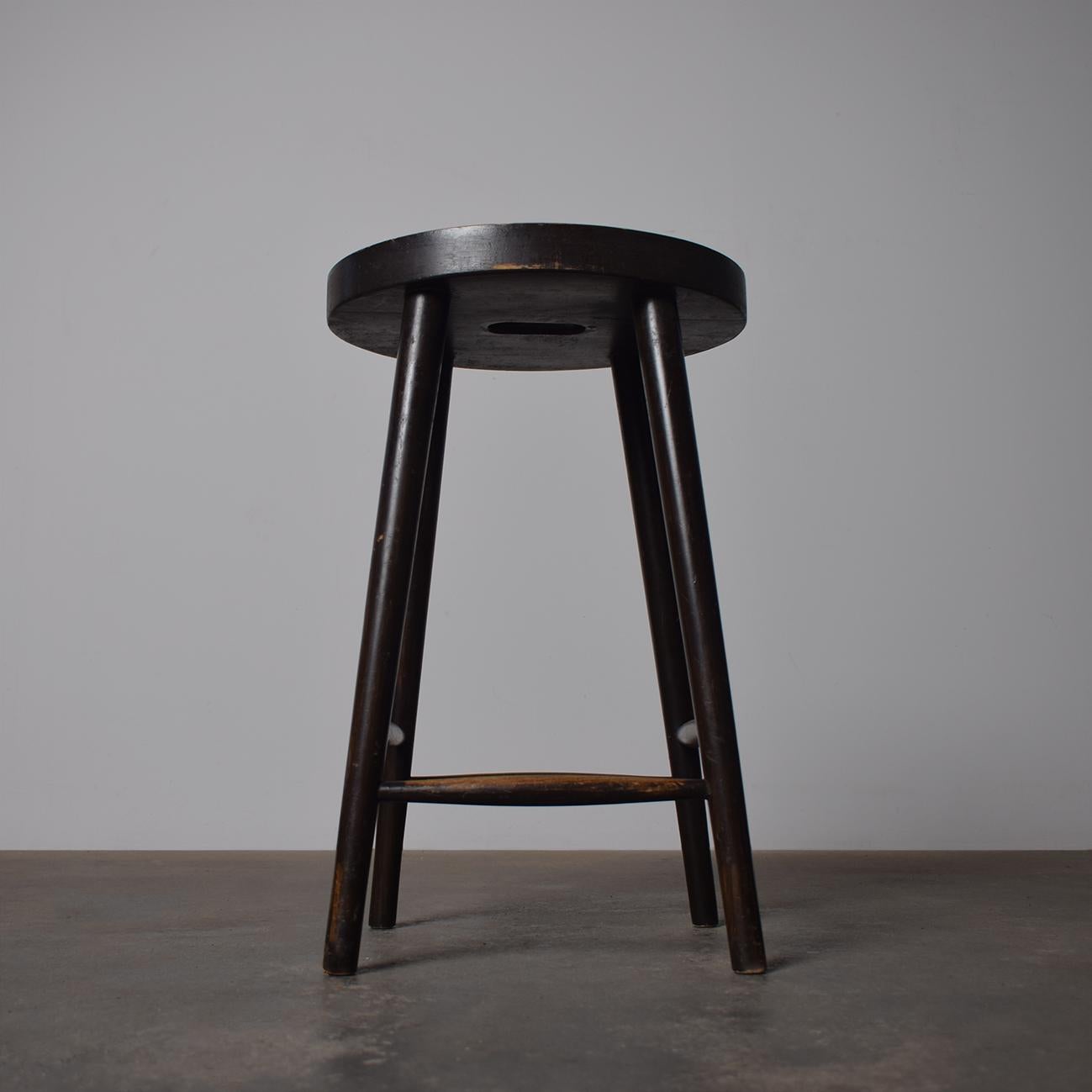 Français Début du milieu du 20e siècle Tabourets d'artiste rustiques français en vente