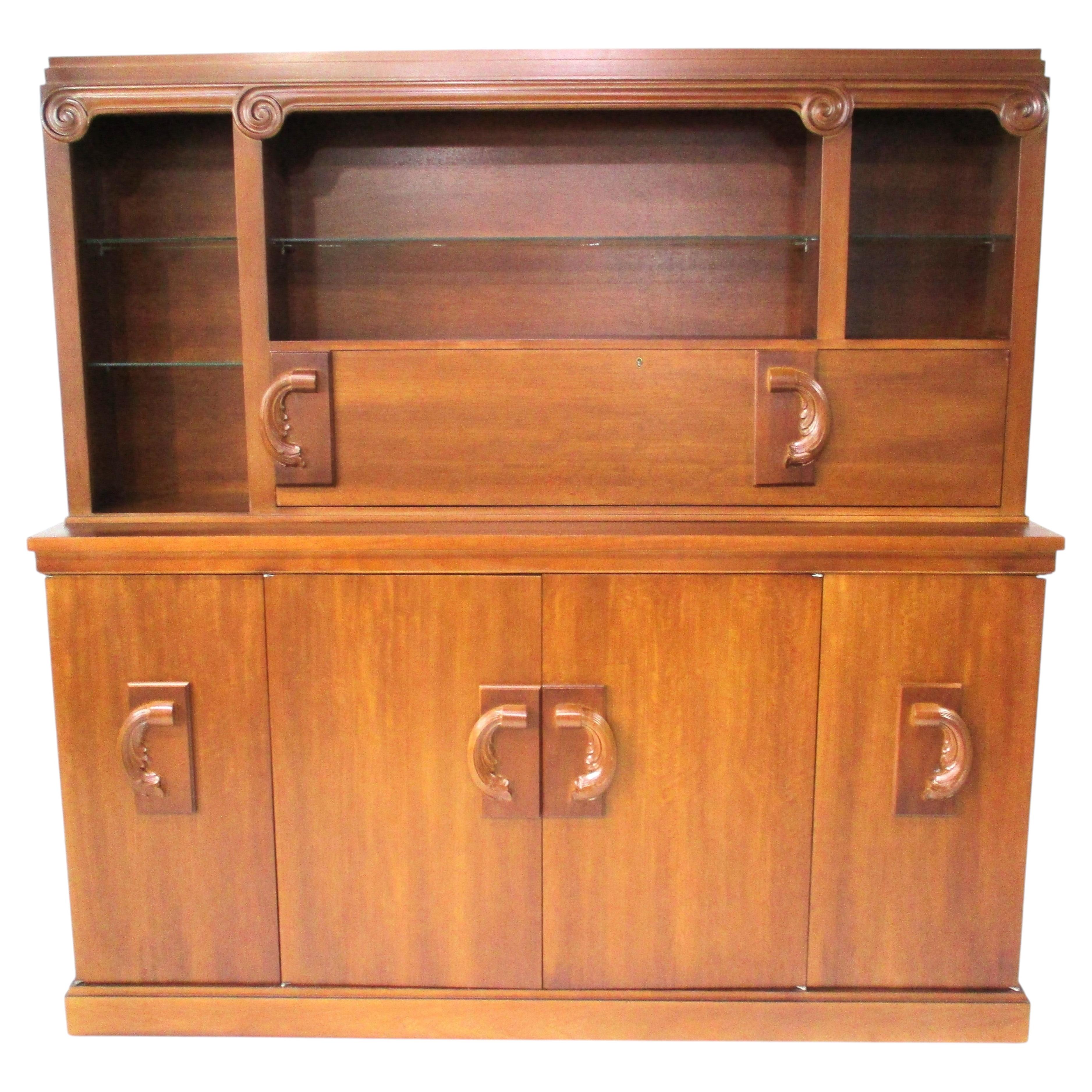 2-teiliges Set im Art-Déco- und Regency-Stil aus der ersten Hälfte des 20. Jahrhunderts Großer Barschrank im Angebot