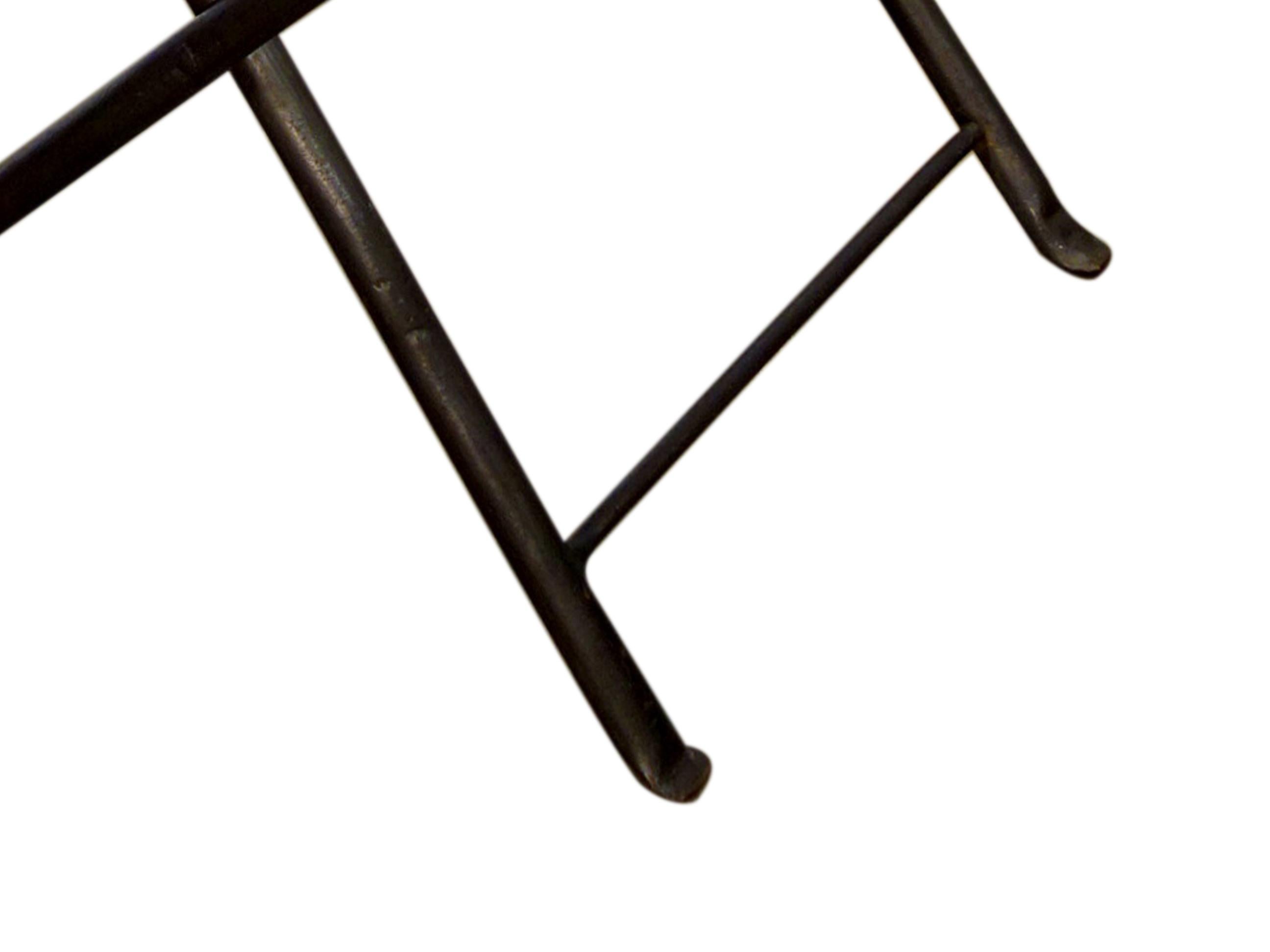 Paire de fauteuils pliants en fer forgé italien du début du siècle dernier par Carlo Crespi en vente 8
