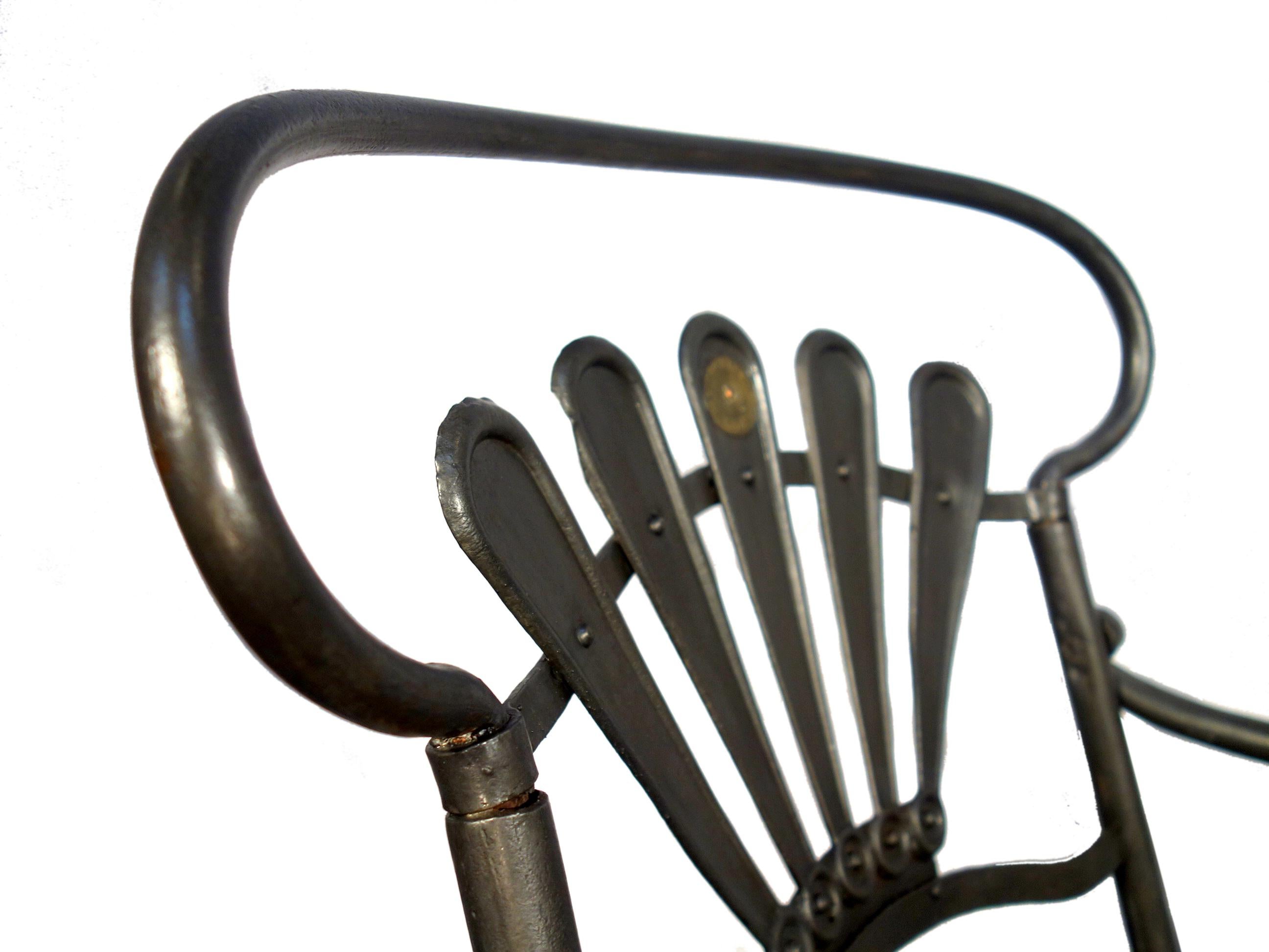 Paire de fauteuils pliants en fer forgé italien du début du siècle dernier par Carlo Crespi en vente 2