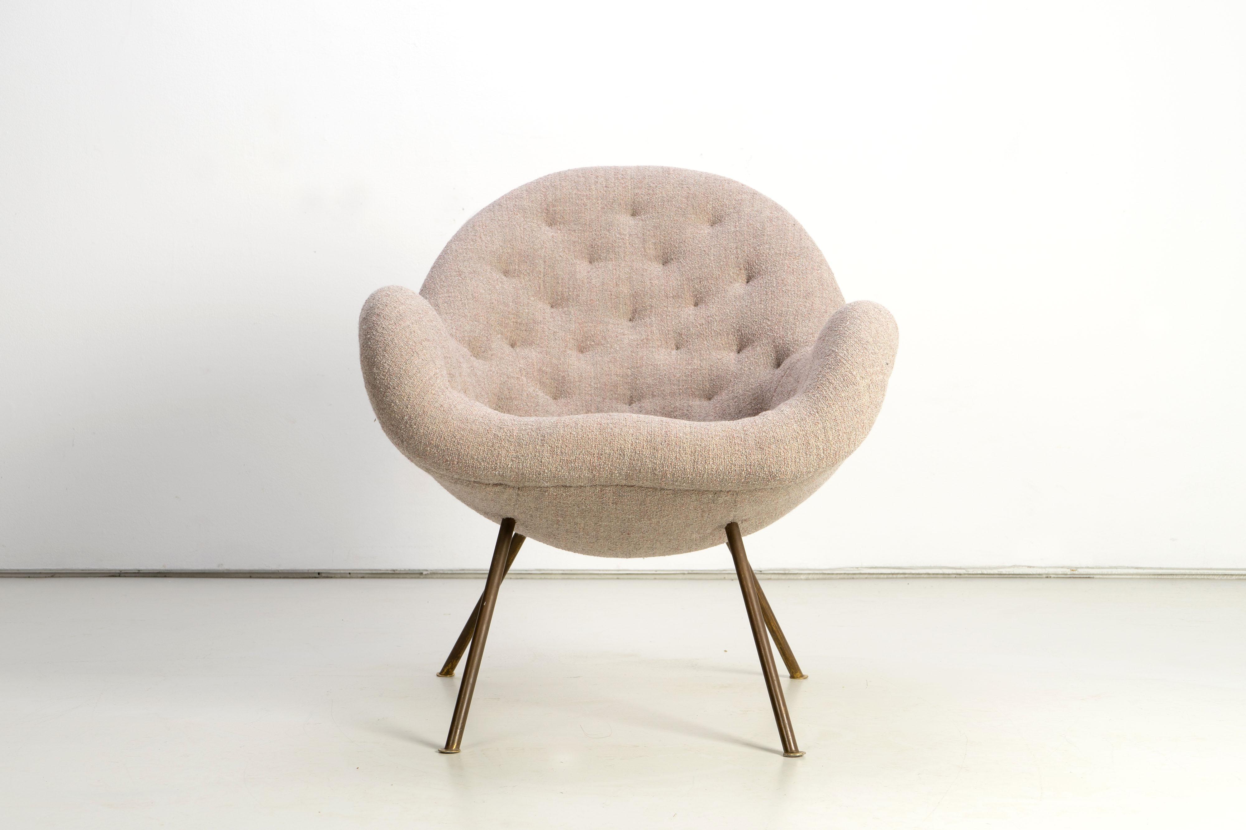 Mid-Century Modern Early Mid-Century Lounge Chair by Fritz Neth with Brass Legs, 1950s For Sale