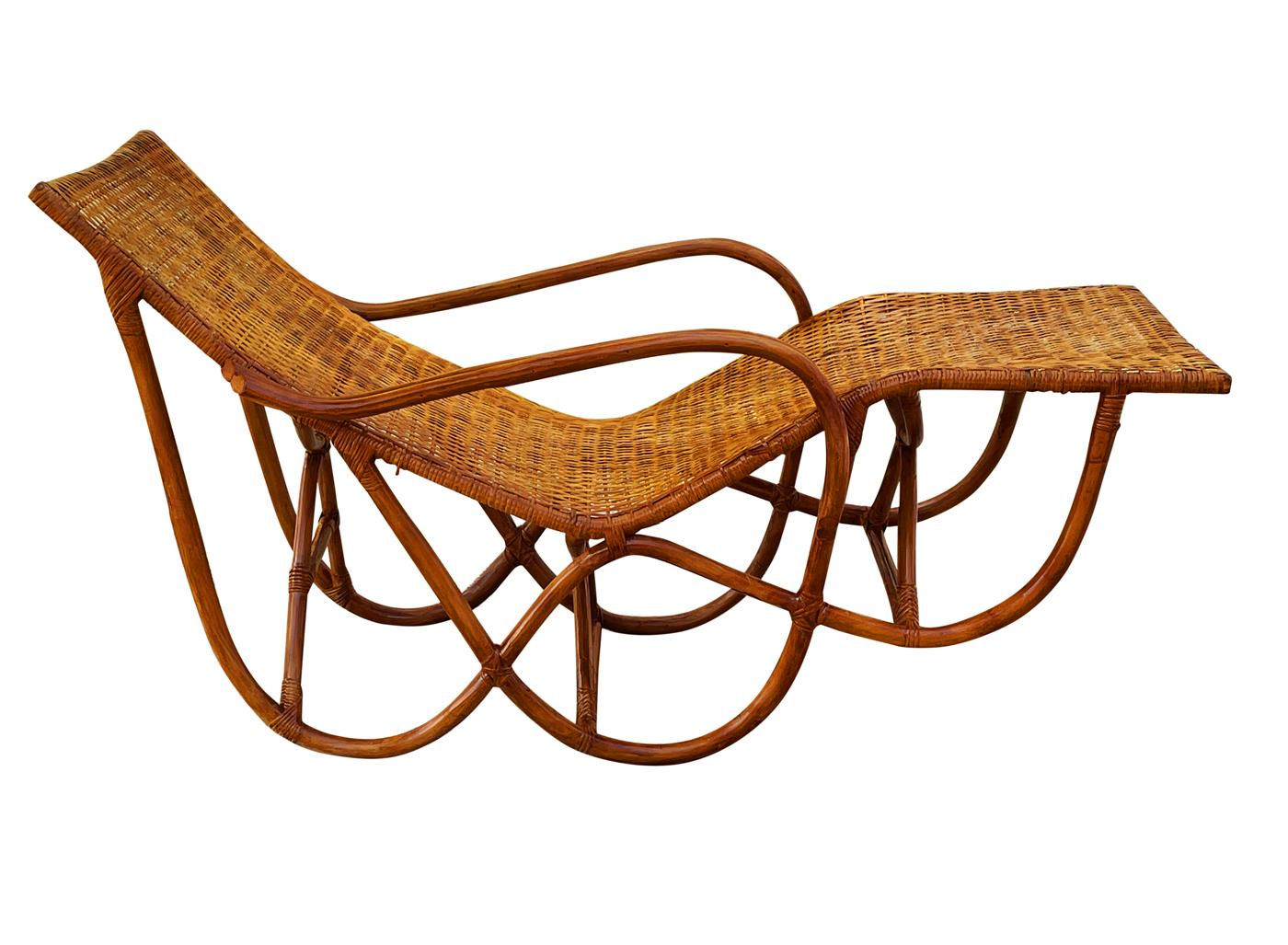 Early Mid-Century Modern Sculptural Bamboo / Rattan Chaise Lounge Chair For Sale 2