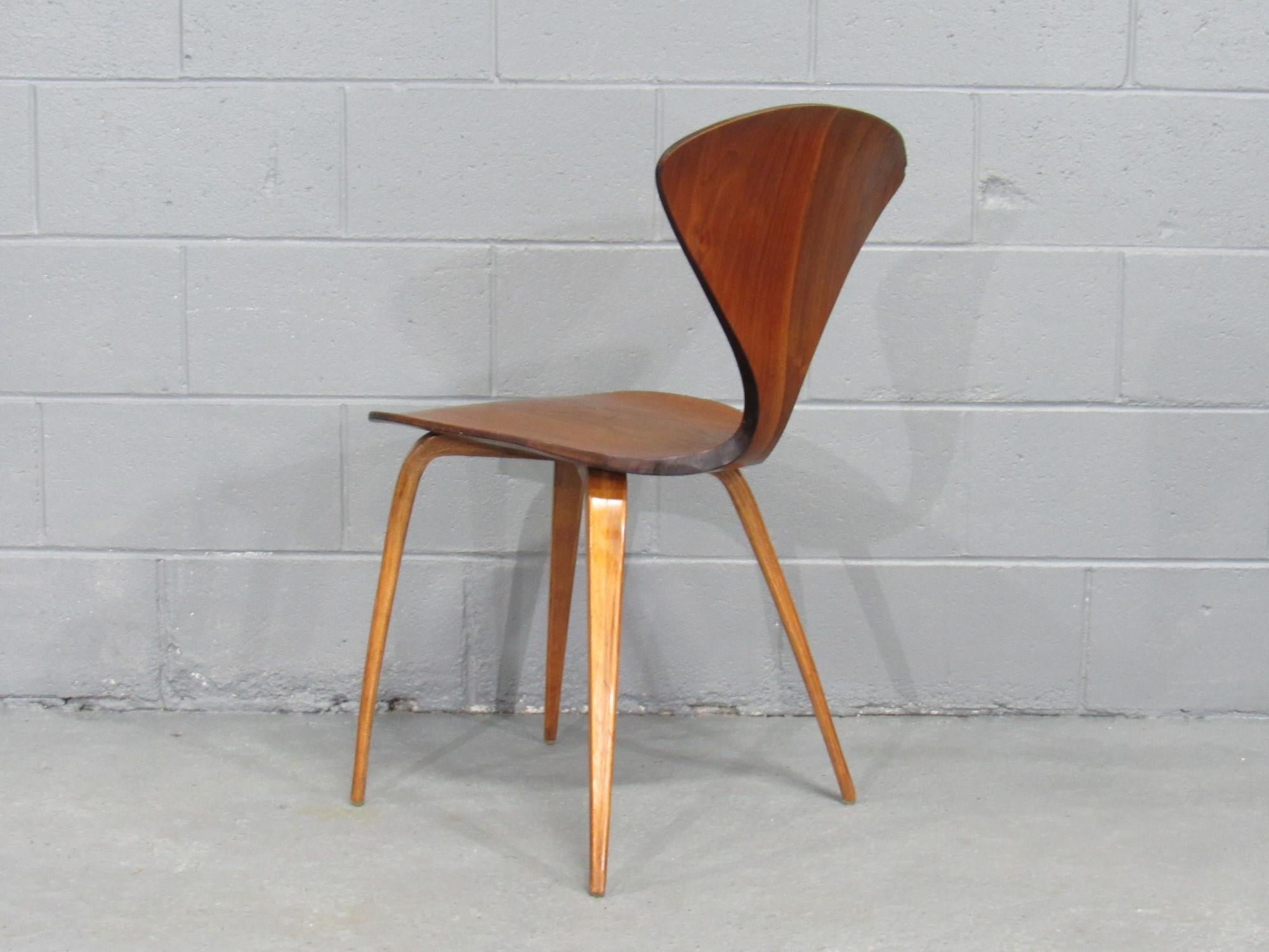 Mid-20th Century Early Mid-Century Modern Side Chair by Norman Cherner for Plycraft in Walnut