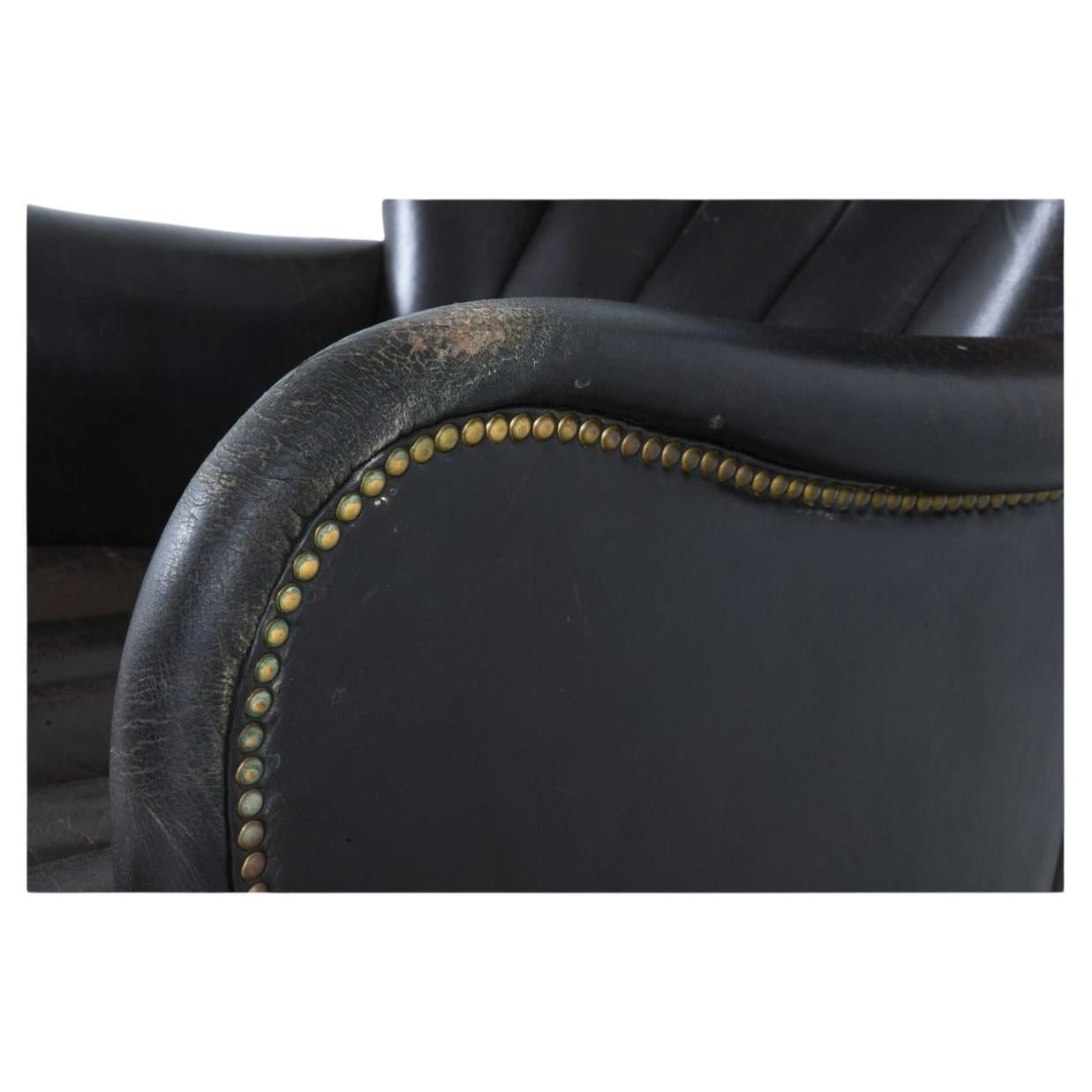 Danese Sedia da salotto scandinava di metà secolo in pelle canalizzata e ottone in vendita