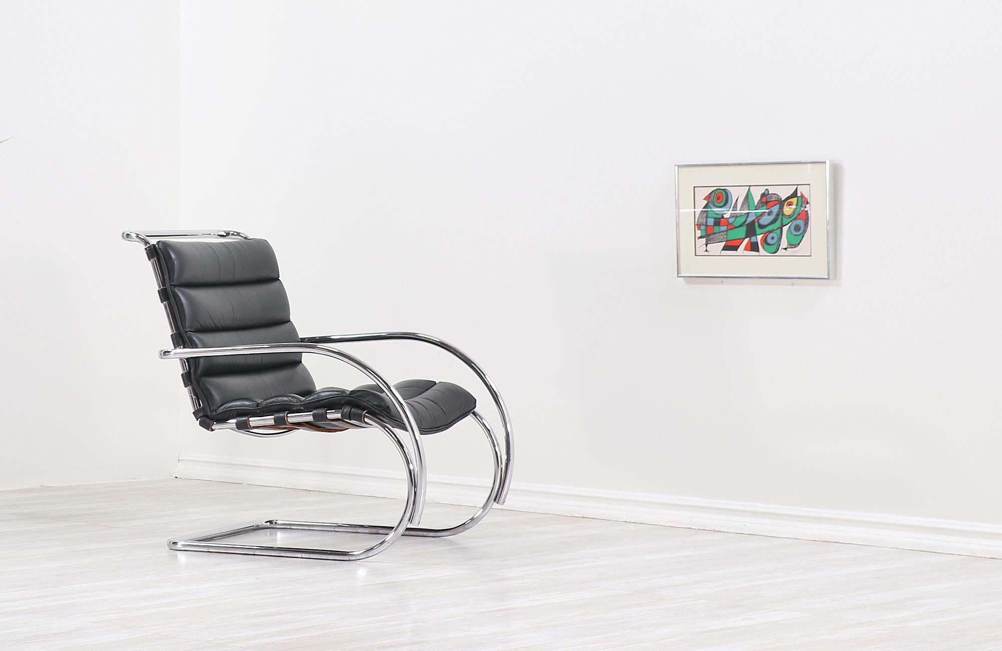 Vintage MR Lounge Chair:: entworfen von dem weltberühmten Architekten Ludwig Mies van der Rohe und hergestellt von Knoll Inc. um 1970er Jahre. Einer der bekanntesten Vertreter der Moderne im Internationalen Stil. Seine 
