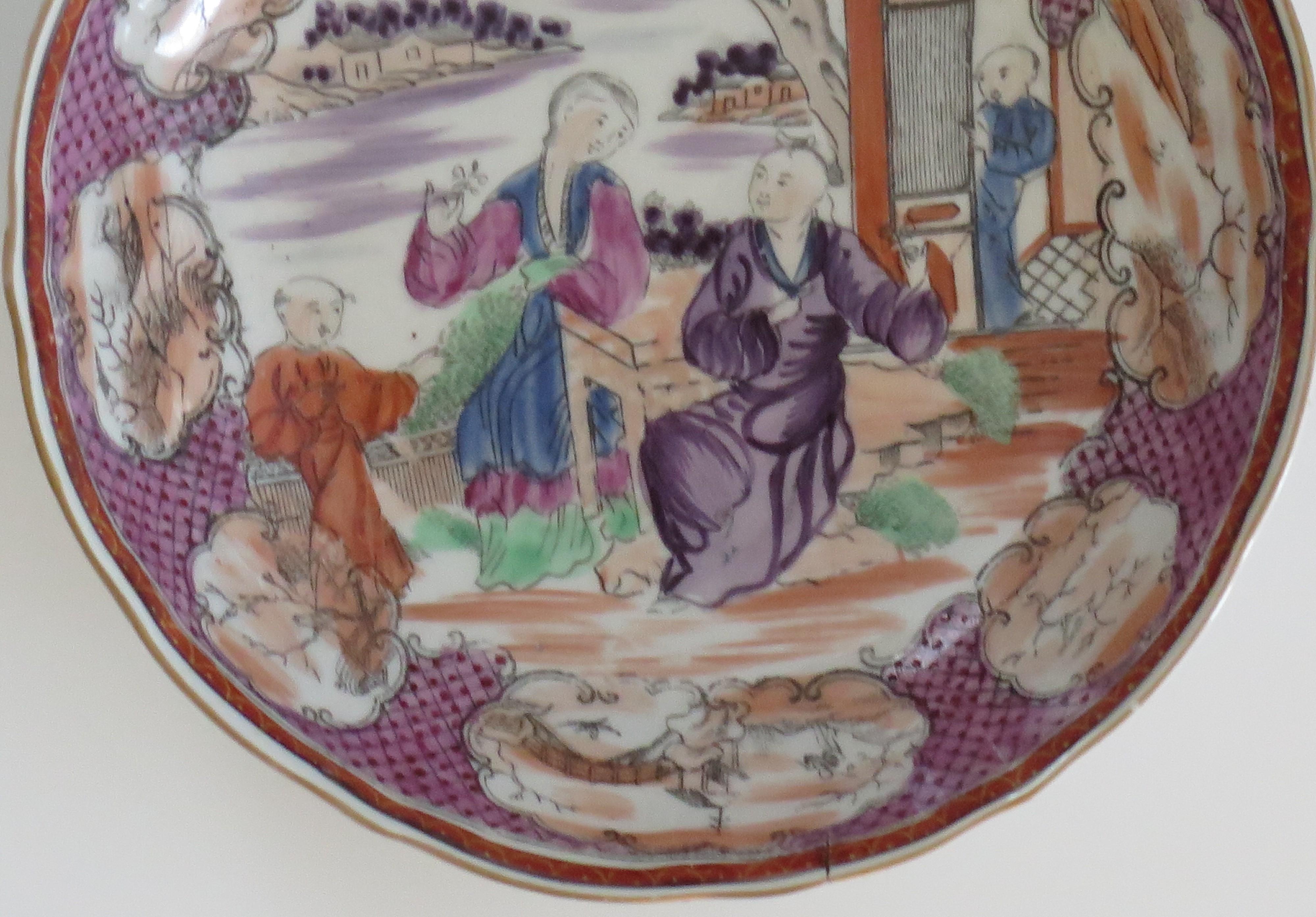 Chinoiserie Early Miles Mason Small Dish Porcelain Boy at Door Pattern, circa 1805 For Sale