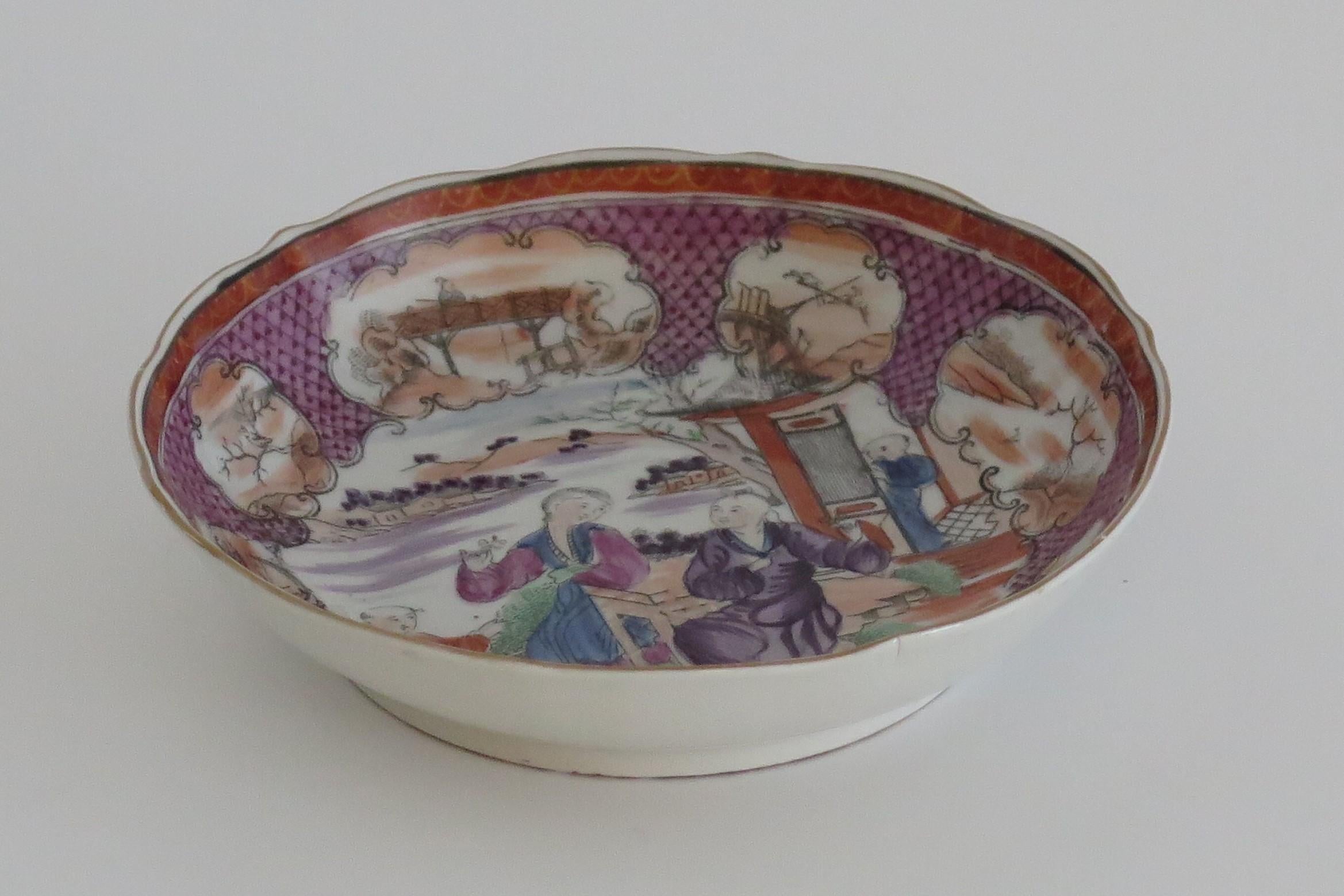 19th Century Early Miles Mason Small Dish Porcelain Boy at Door Pattern, circa 1805 For Sale