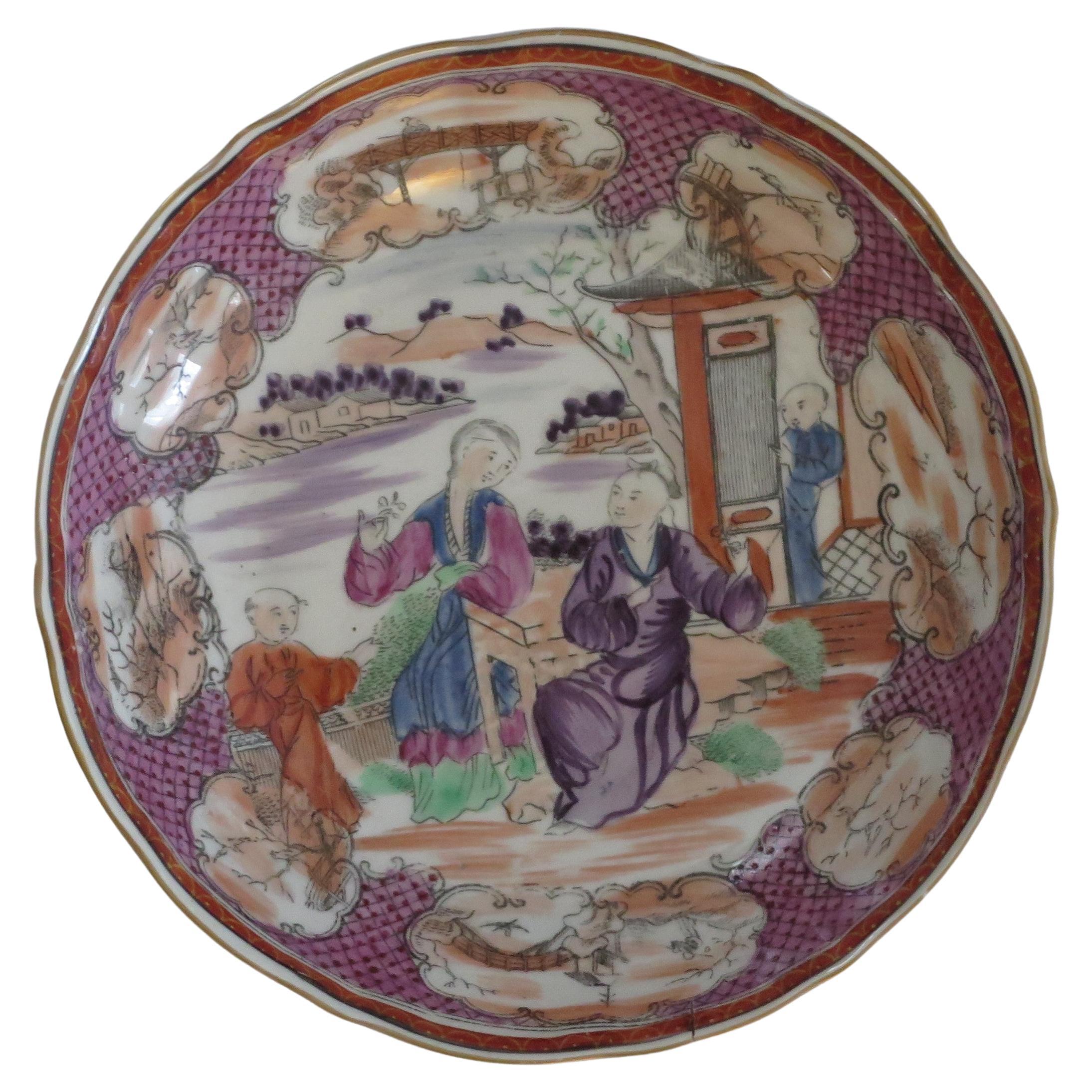 Petit plat en porcelaine « Early Miles Mason » à motif garçon à la porte, vers 1805