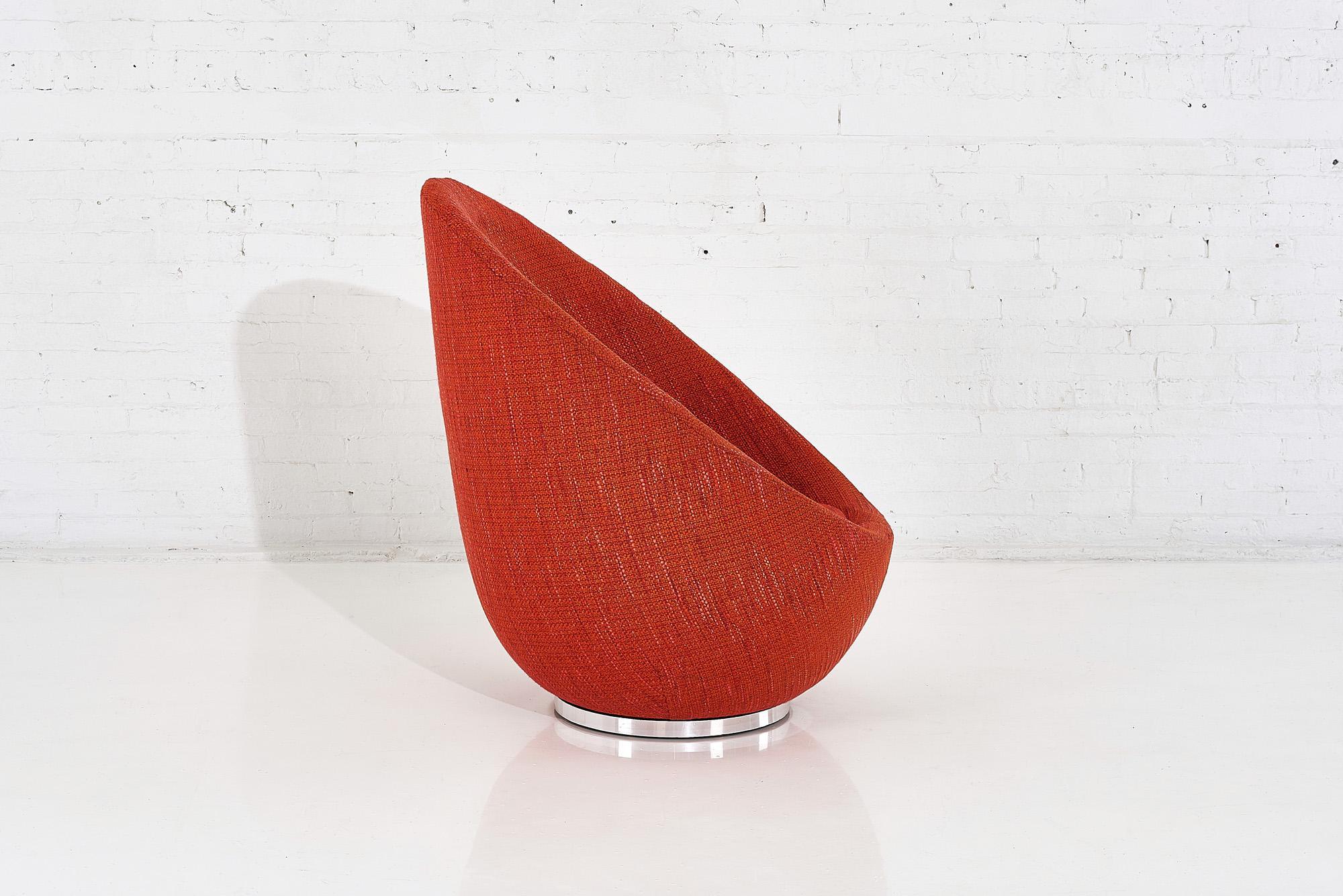 Mid-Century Modern Early Milo Baughman Swivel Egg Chair, 1960