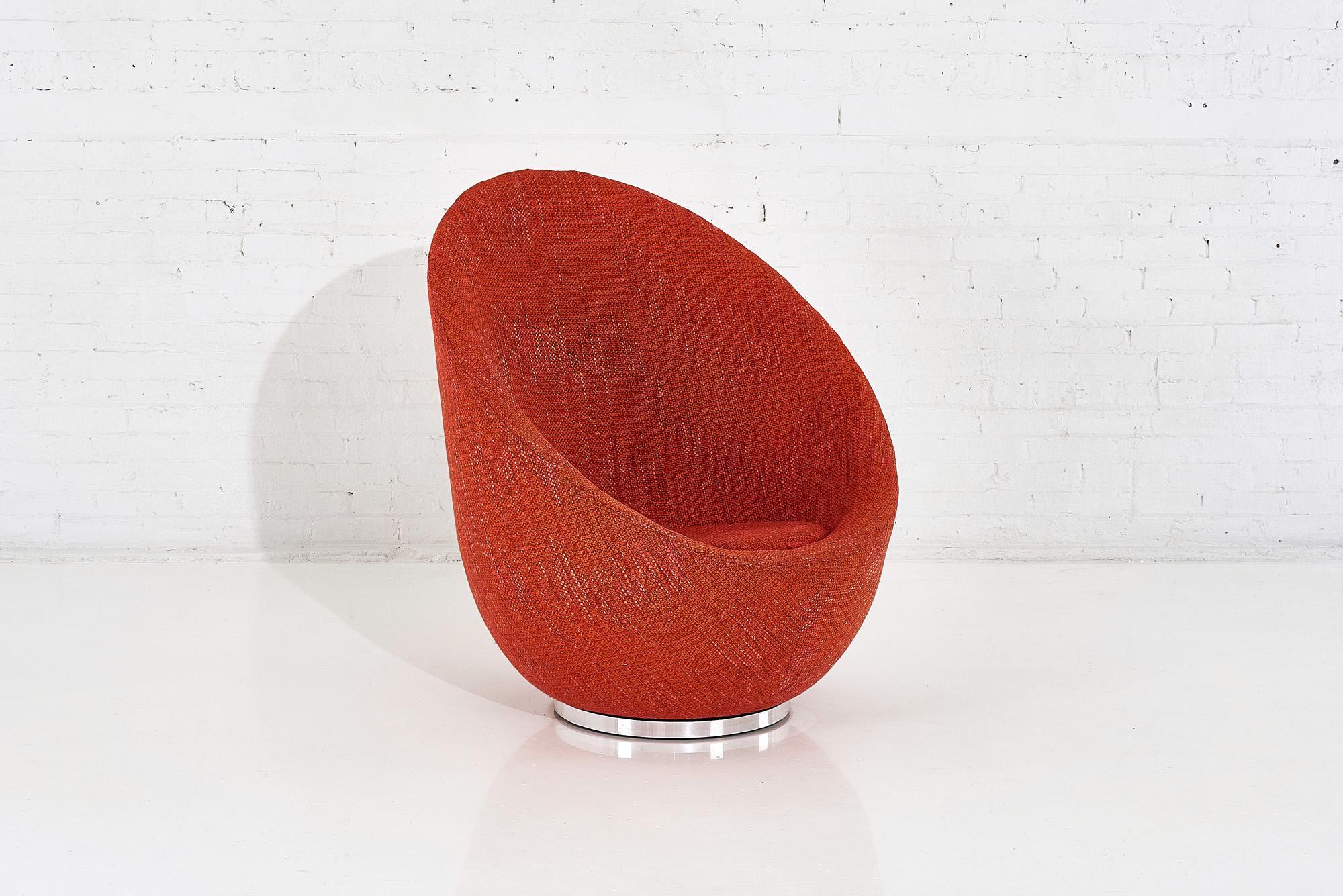 American Early Milo Baughman Swivel Egg Chair, 1960