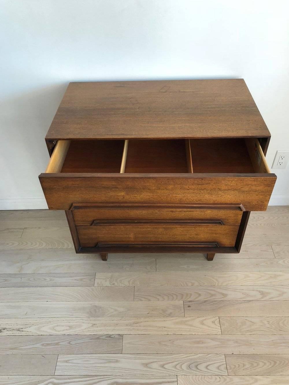 Early Milo Baughman for Drexel Perspective Four-Drawer Chest of Drawers In Excellent Condition In Brooklyn, NY