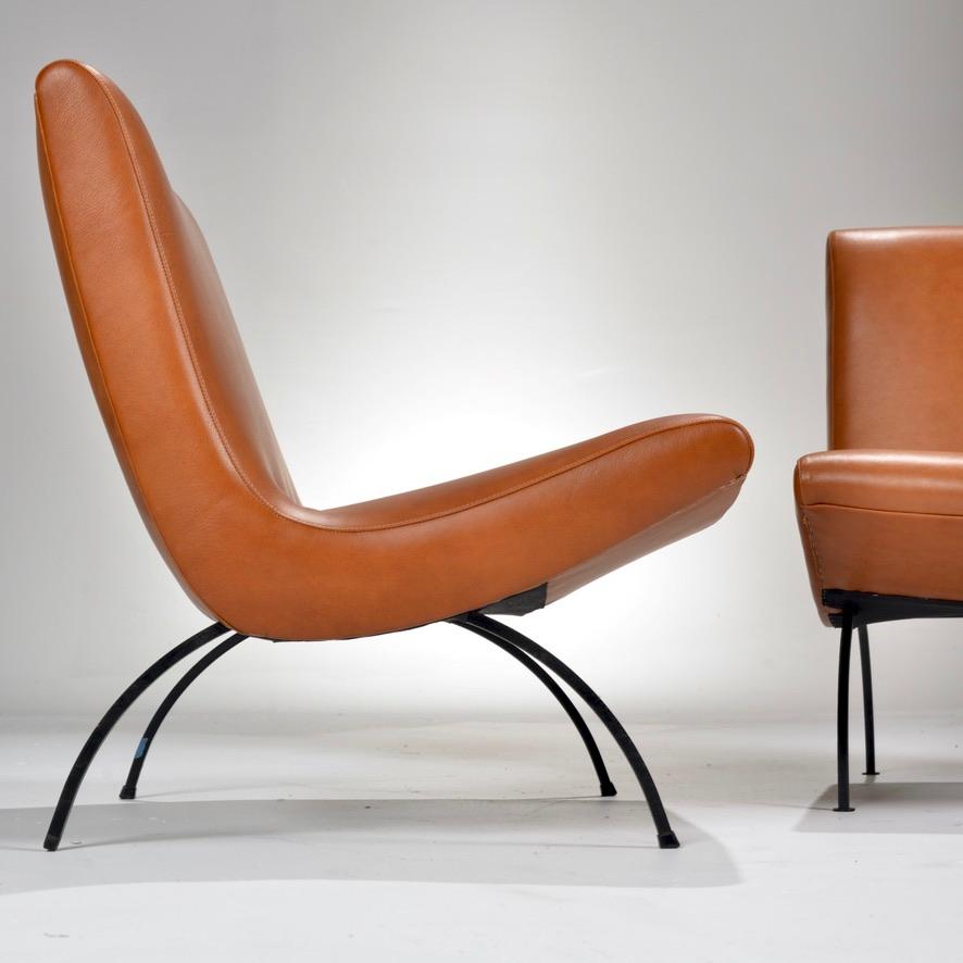 Early Milo Baughman Scoop Chairs in Leather Set of 2 In Excellent Condition In Los Angeles, CA