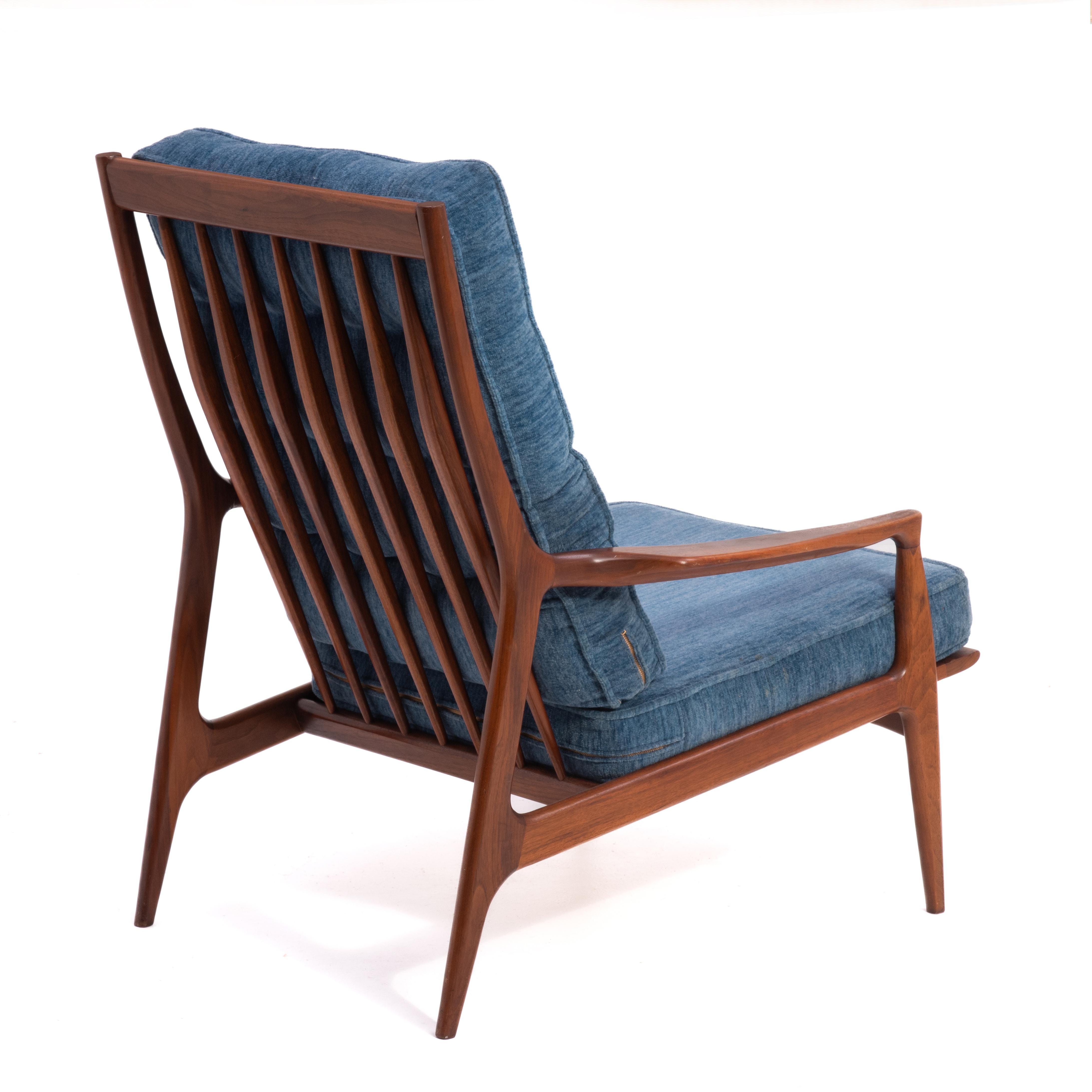 Mid-20th Century Early Milo Baughman Thayer Coggin Walnut Spindled Lounge Chair Signed