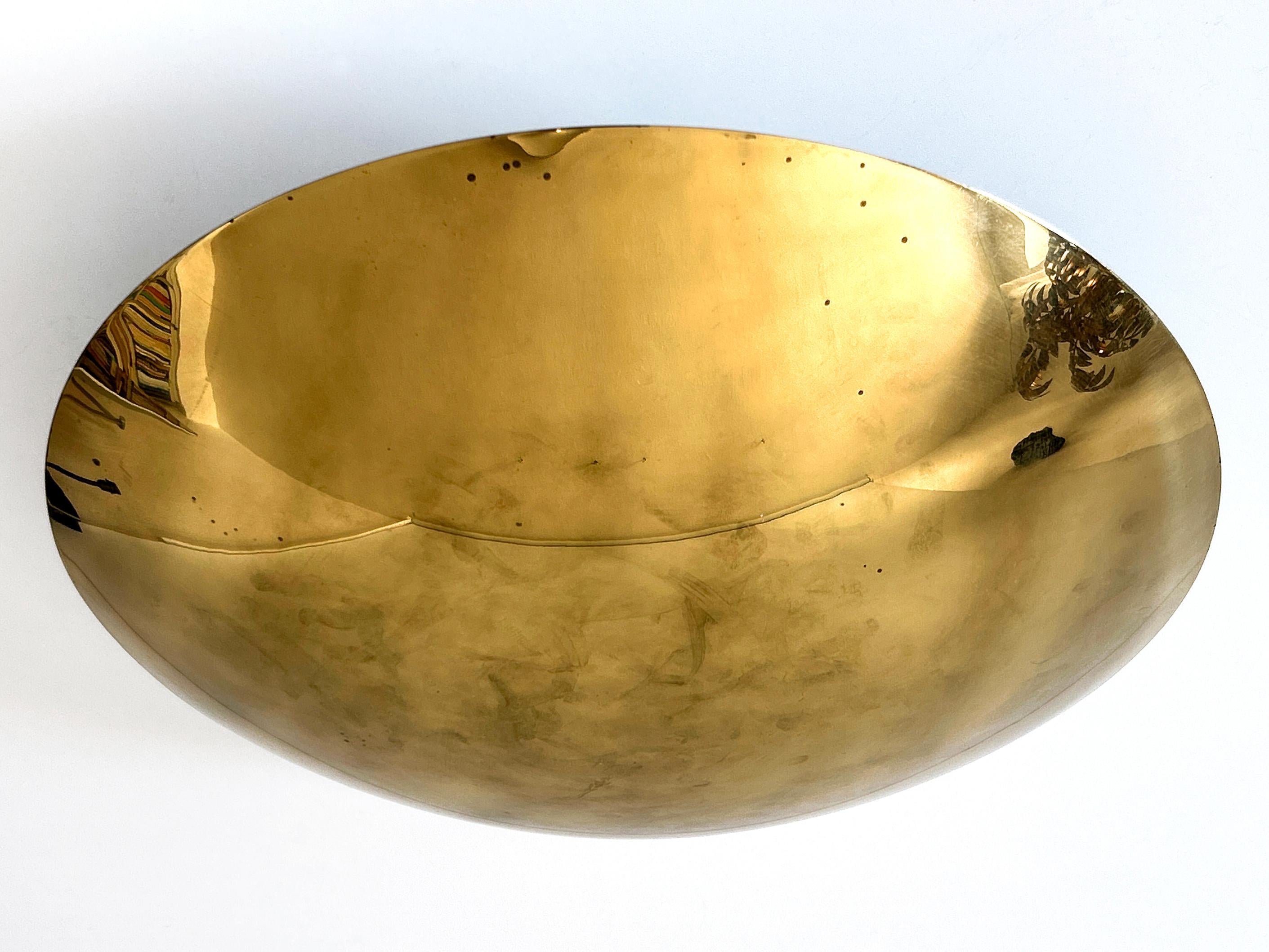 Lampada da incasso o scendiletto in ottone di Florian Schulz Germania anni '60 in vendita 4