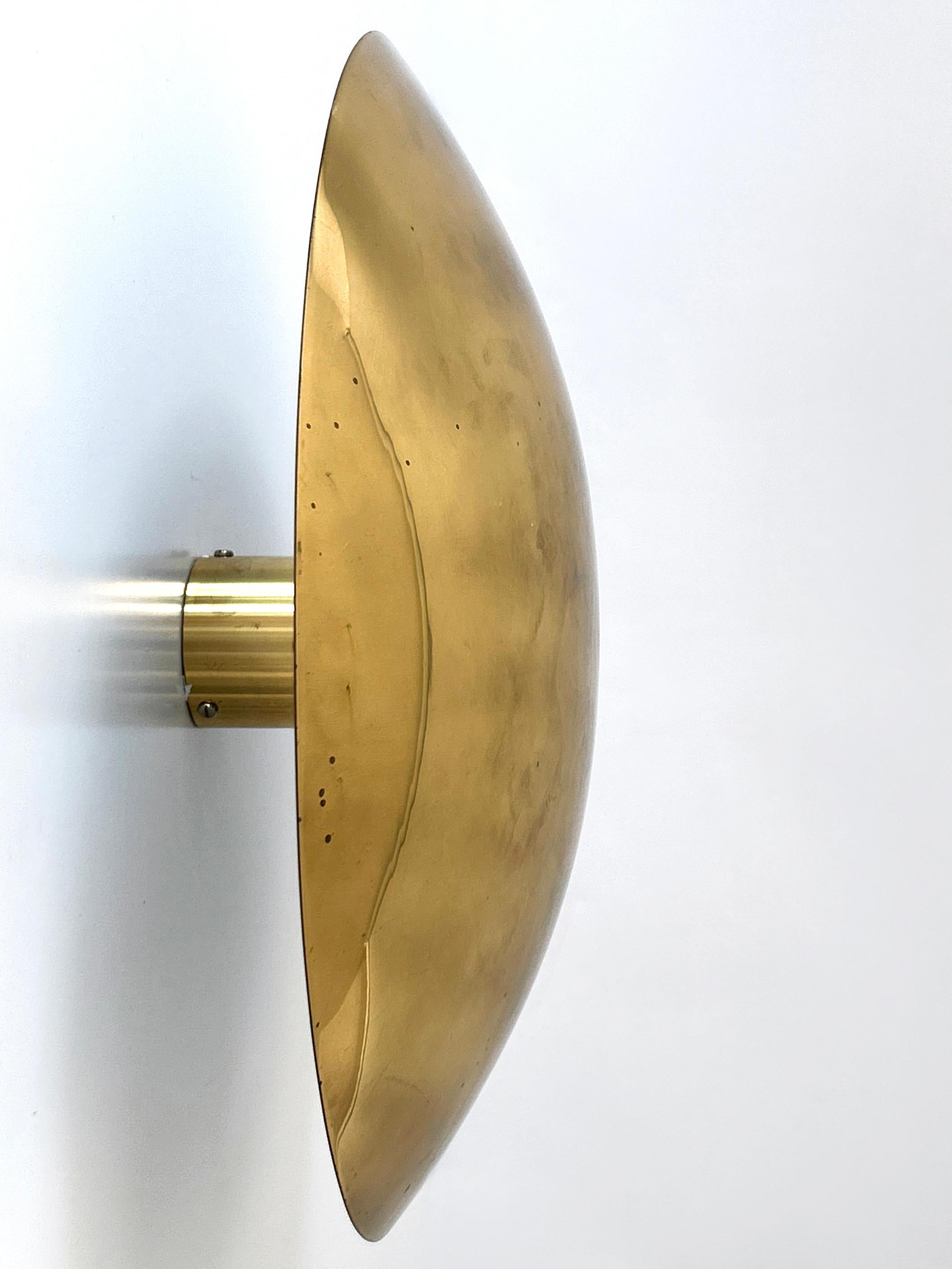 Lampada da incasso o scendiletto in ottone di Florian Schulz Germania anni '60 in vendita 9