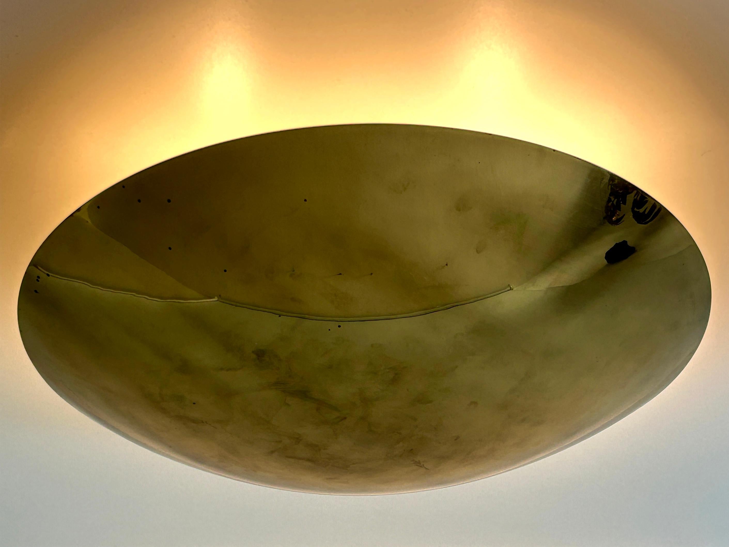 Lampada da incasso o scendiletto in ottone di Florian Schulz Germania anni '60 in vendita 2