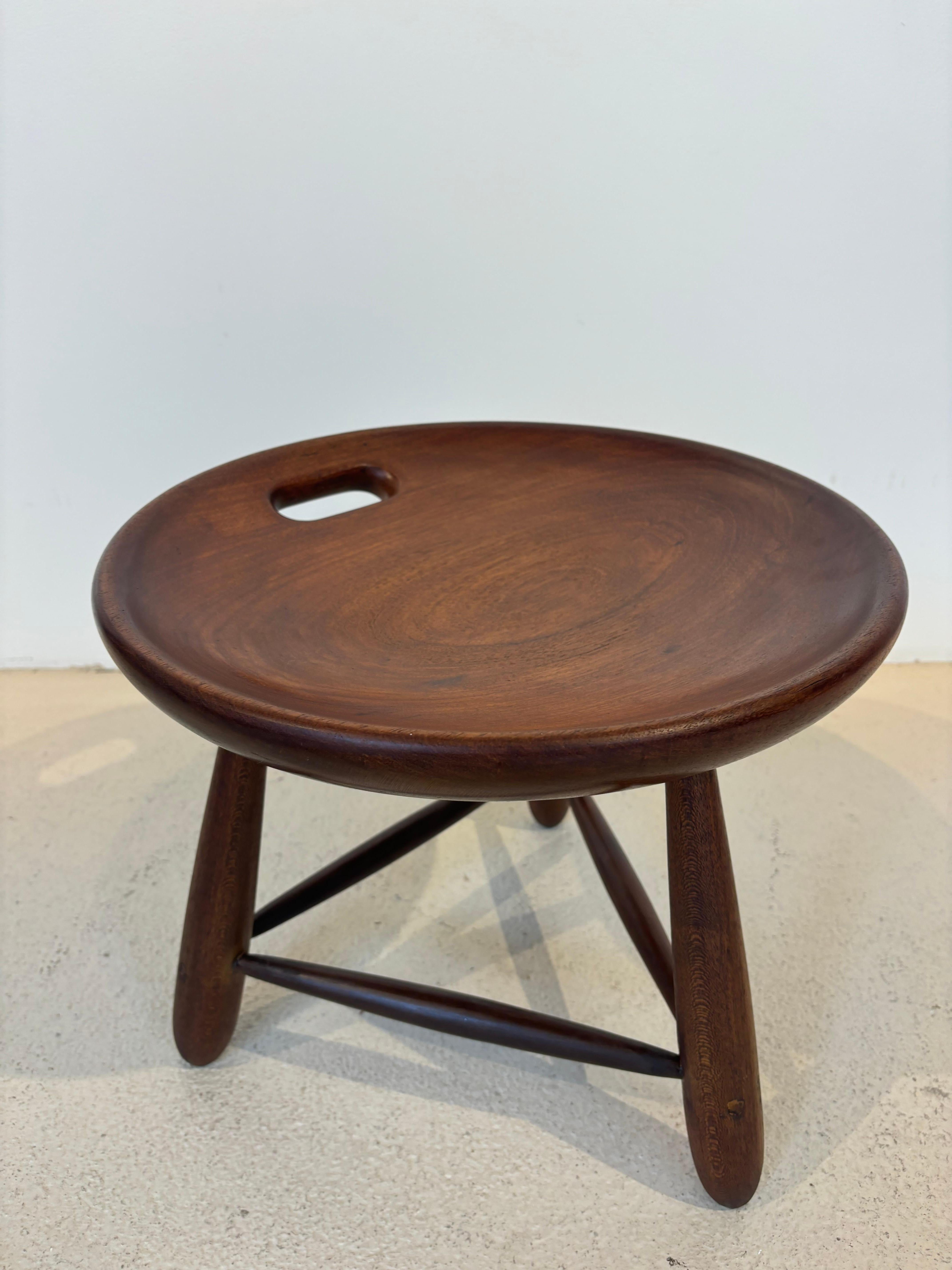 Tabouret mocho primitif de Sergio Rodrigues en vente 1