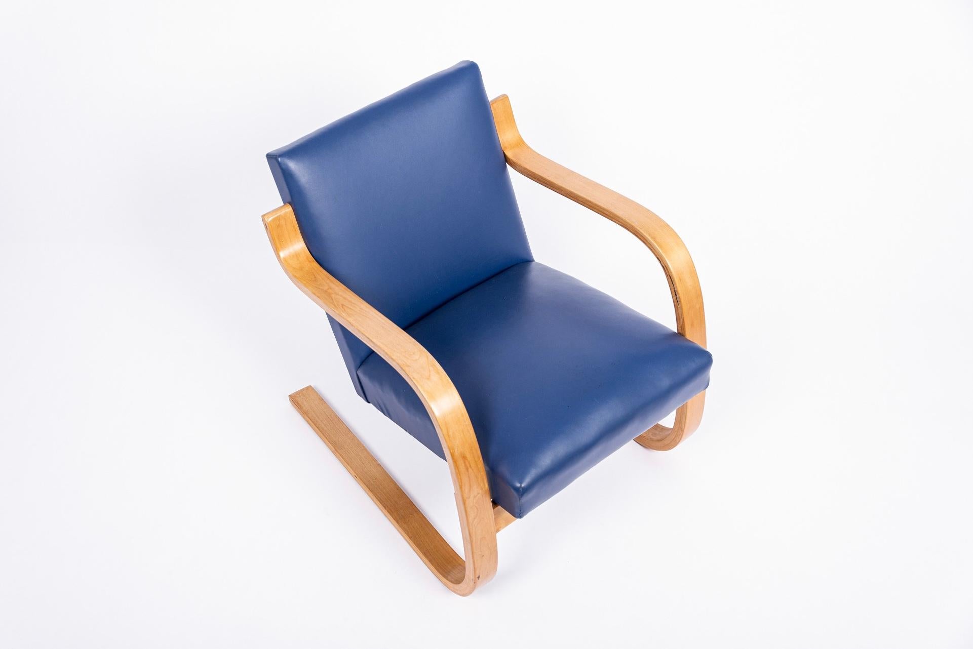 Fabric Early Model 402 Armchair by Alvar Aalto for Artek, Made in Finland, 1930s For Sale