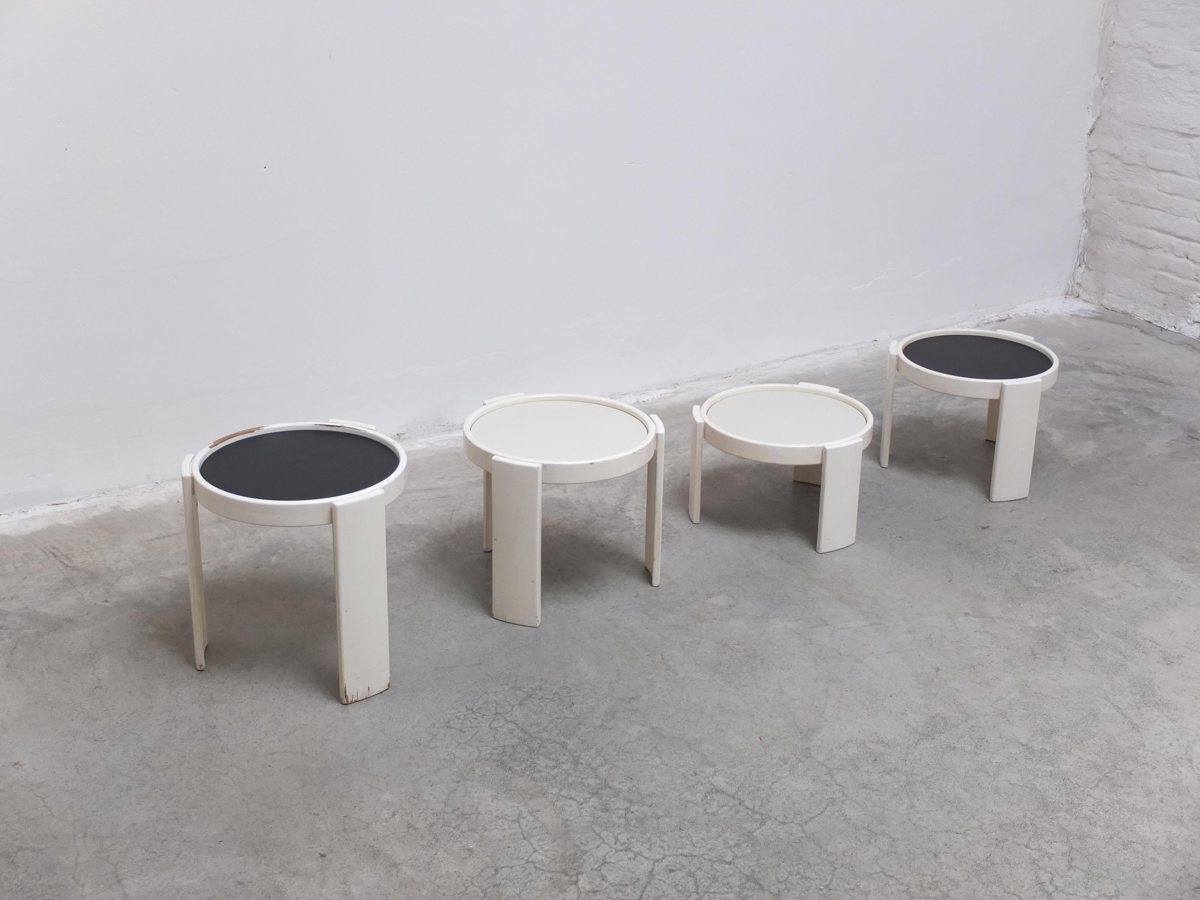 Mid-Century Modern Tables d'appoint empilables « Modèle 780 » de Gianfranco Frattini pour Cassina, 1966 en vente