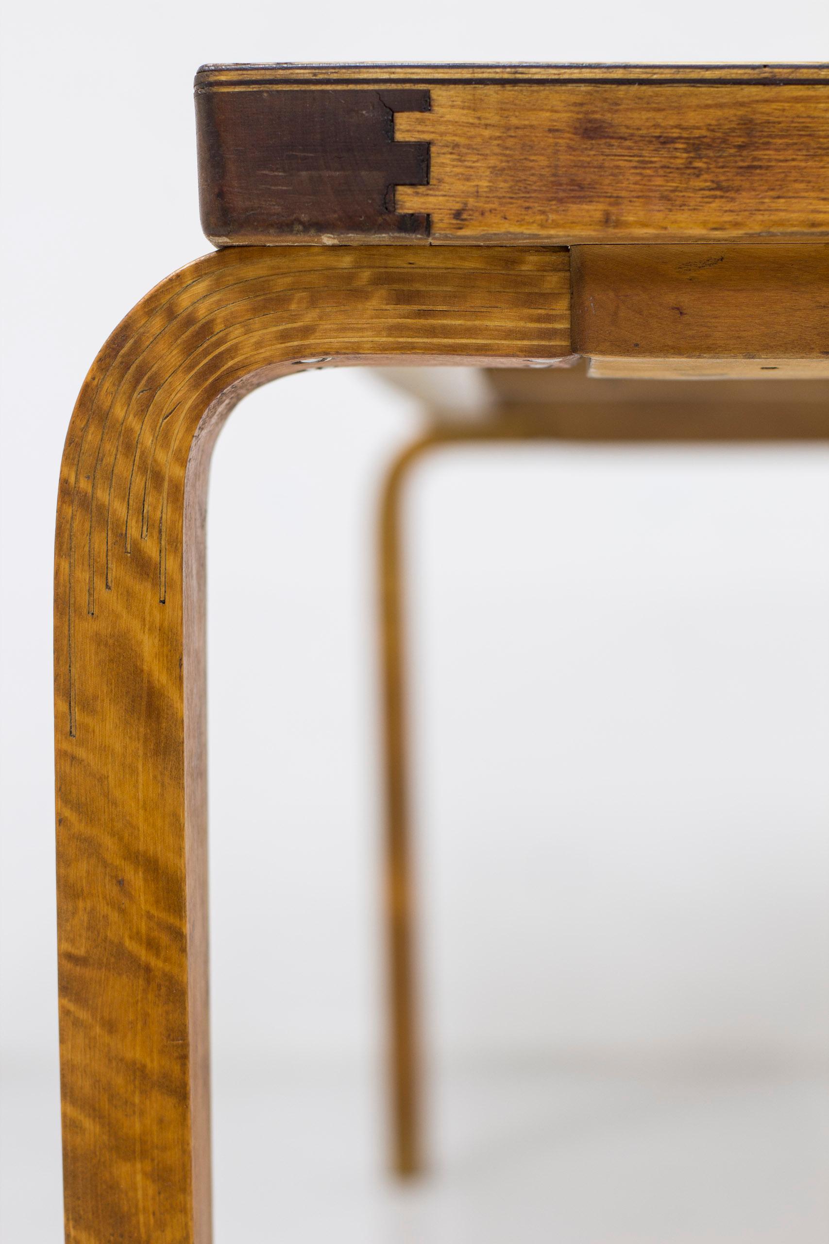 Early model 83 birch dining table by Alvar Aalto, Finland, 1930s For Sale 6