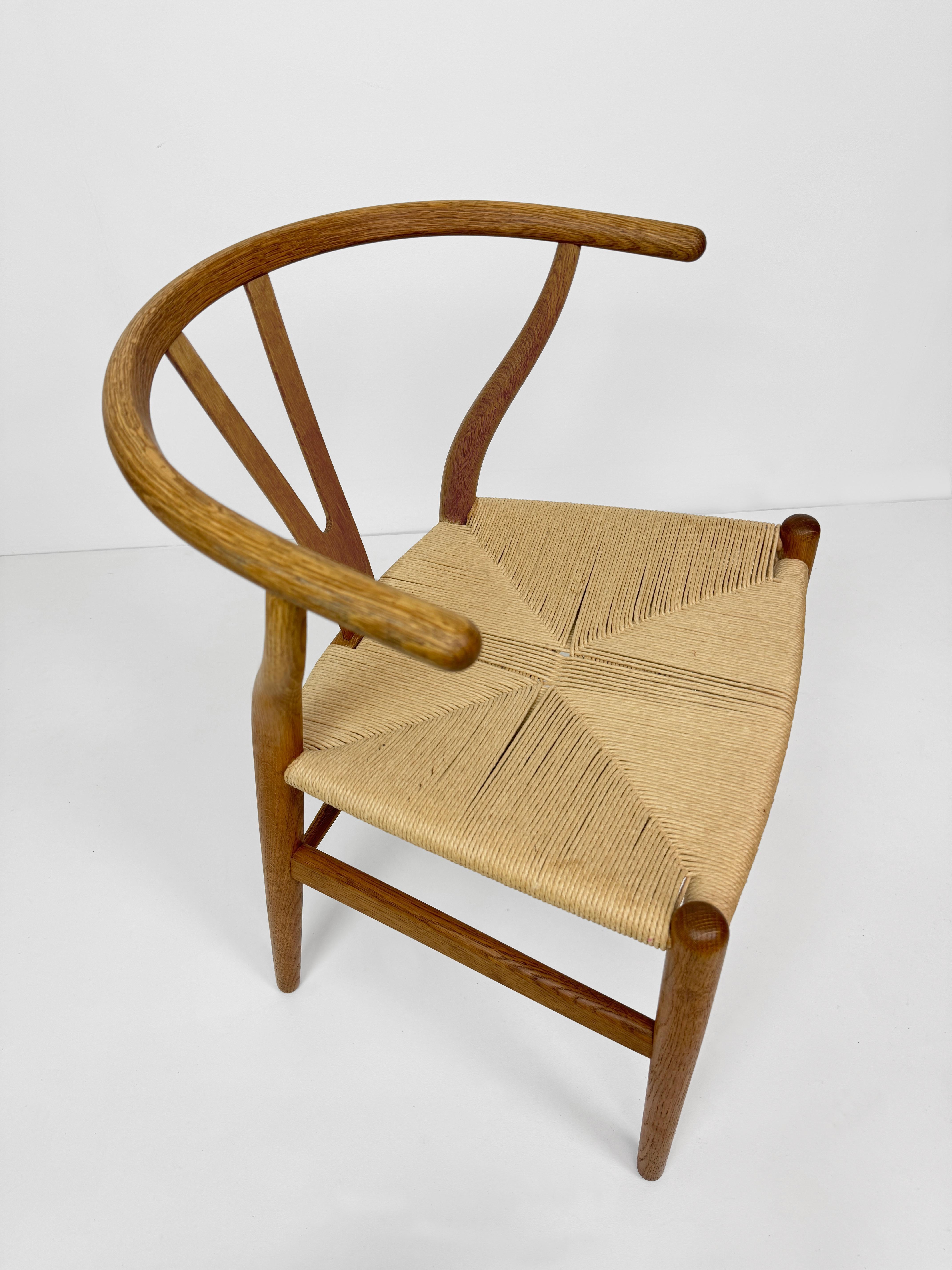 Early Model Hans J Wegner CH24 Chair in Patinated Oak, Denmark 1950's 3