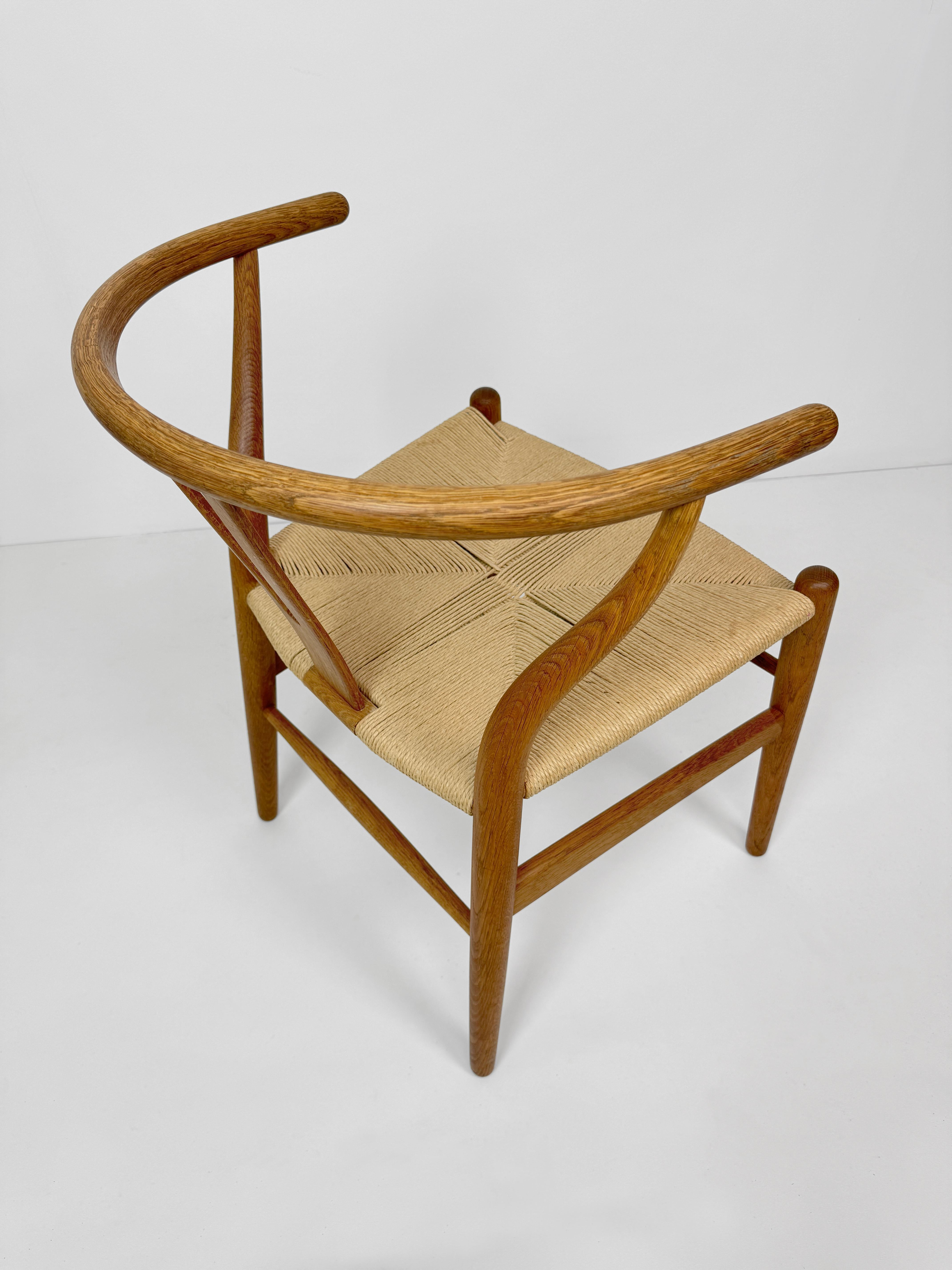 Early Model Hans J Wegner CH24 Chair in Patinated Oak, Denmark 1950's 2