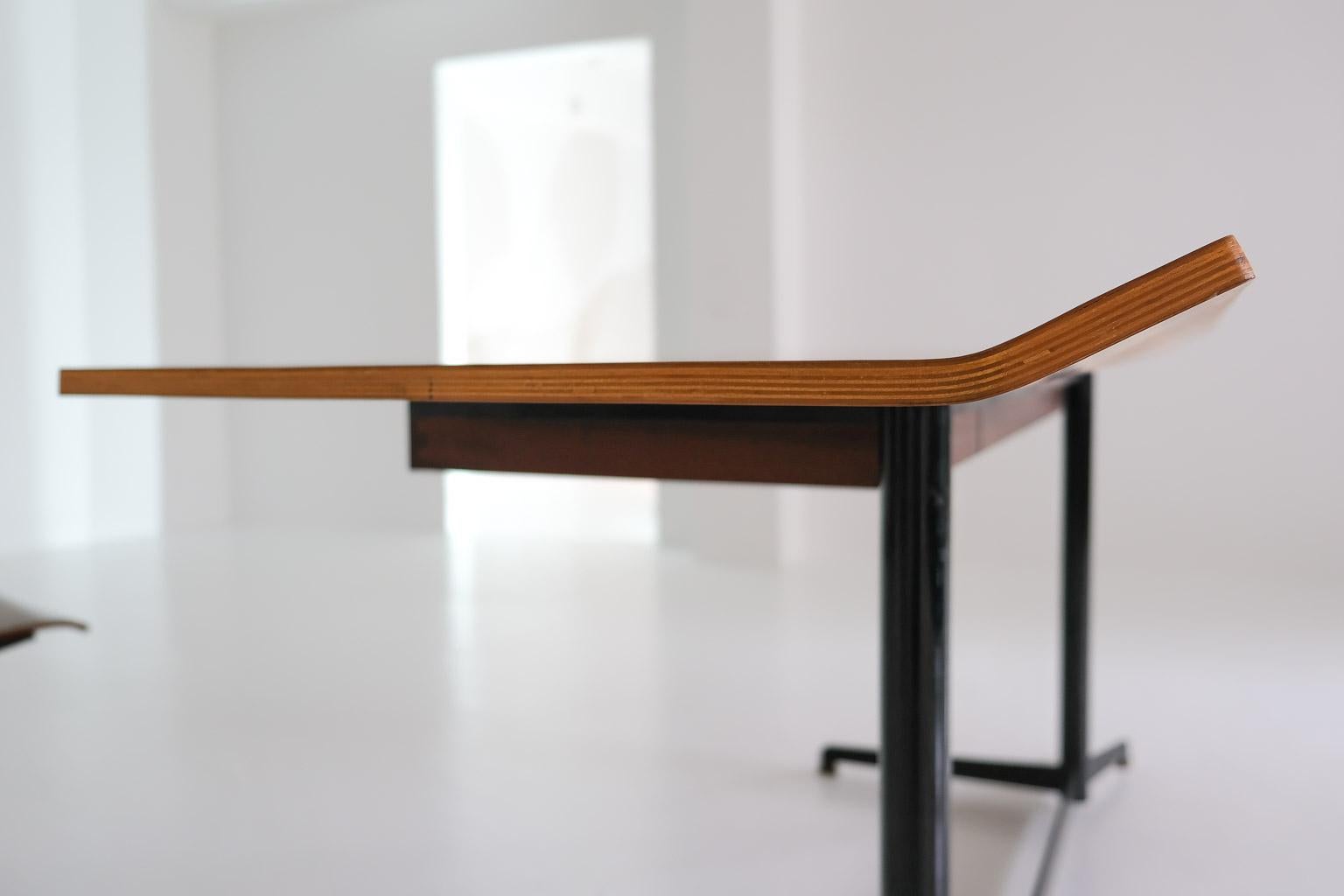 Frühes Modell des T90-Schreibtischs von Osvaldo Borsani für Tecno im Angebot 9