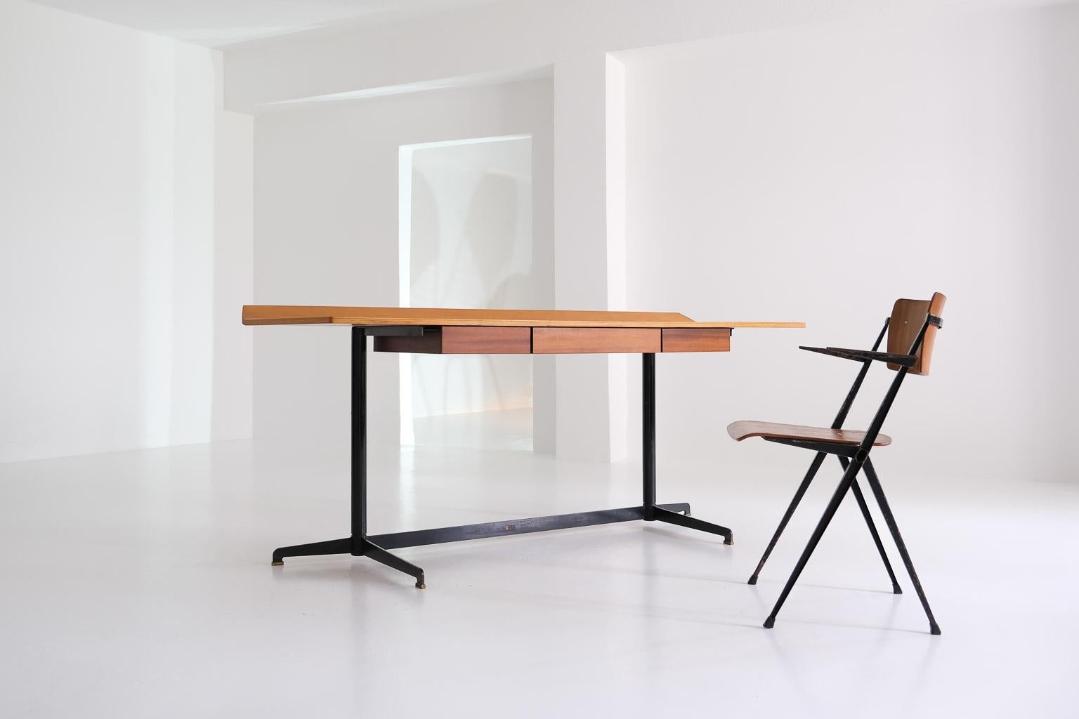 Frühes Modell des T90-Schreibtischs von Osvaldo Borsani für Tecno im Angebot 11
