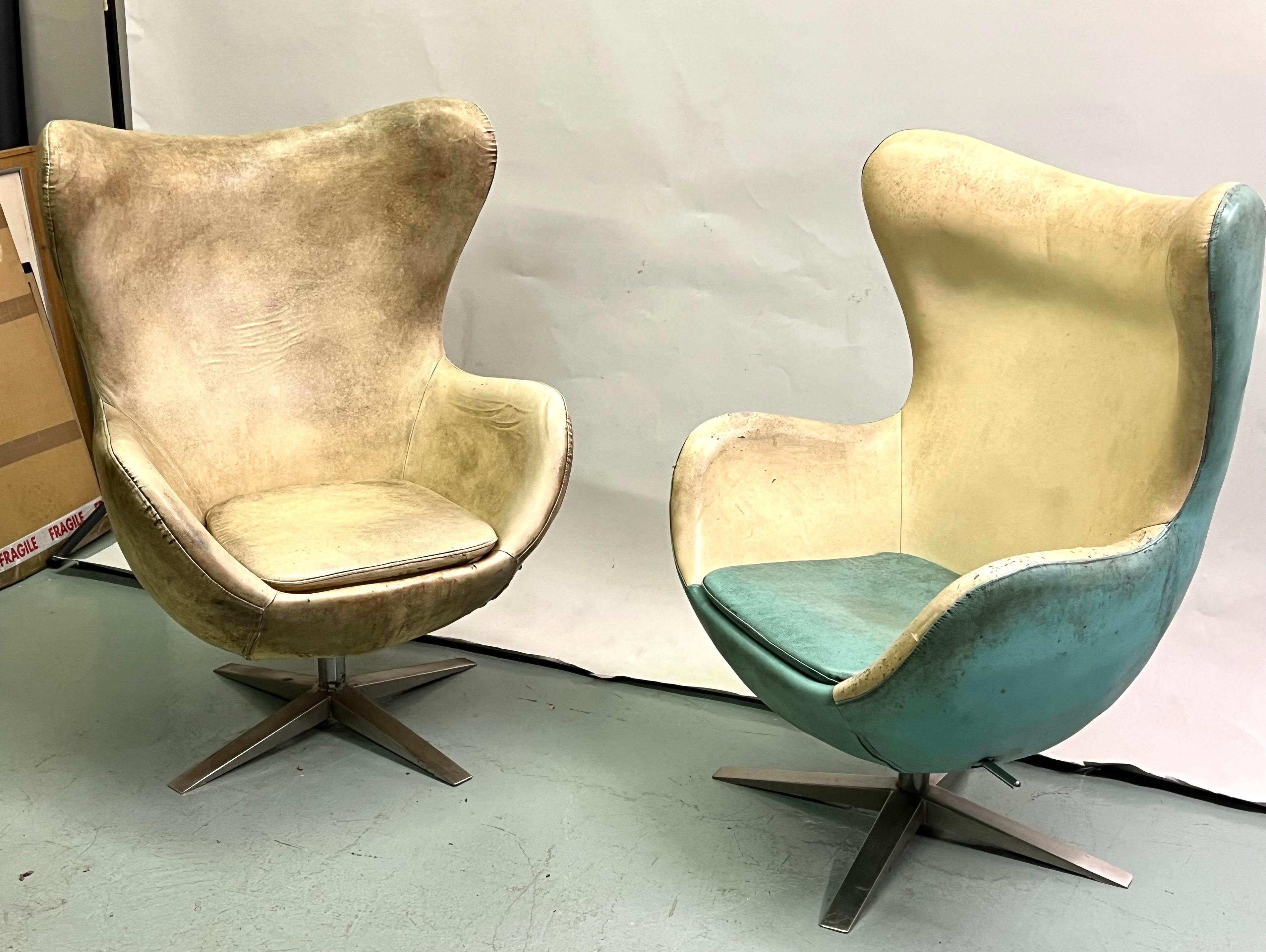 Hand-Crafted Early Model, Pair of Vintage Leather Danish Egg Chair, Arne Jacobsen, c. 1960 For Sale