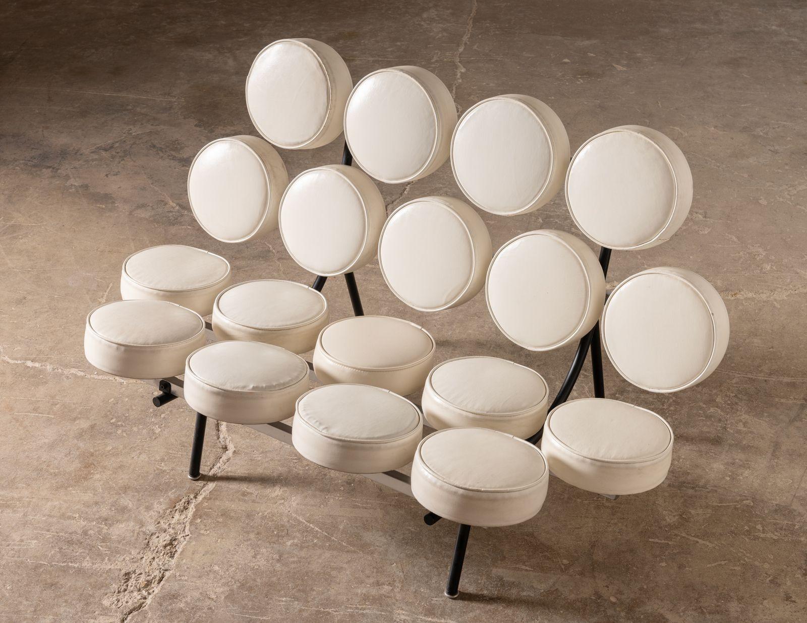 Frühes Marshmallow-Sofa in Museumsqualität von George Nelson für Herman Miller im Zustand „Hervorragend“ im Angebot in Dallas, TX