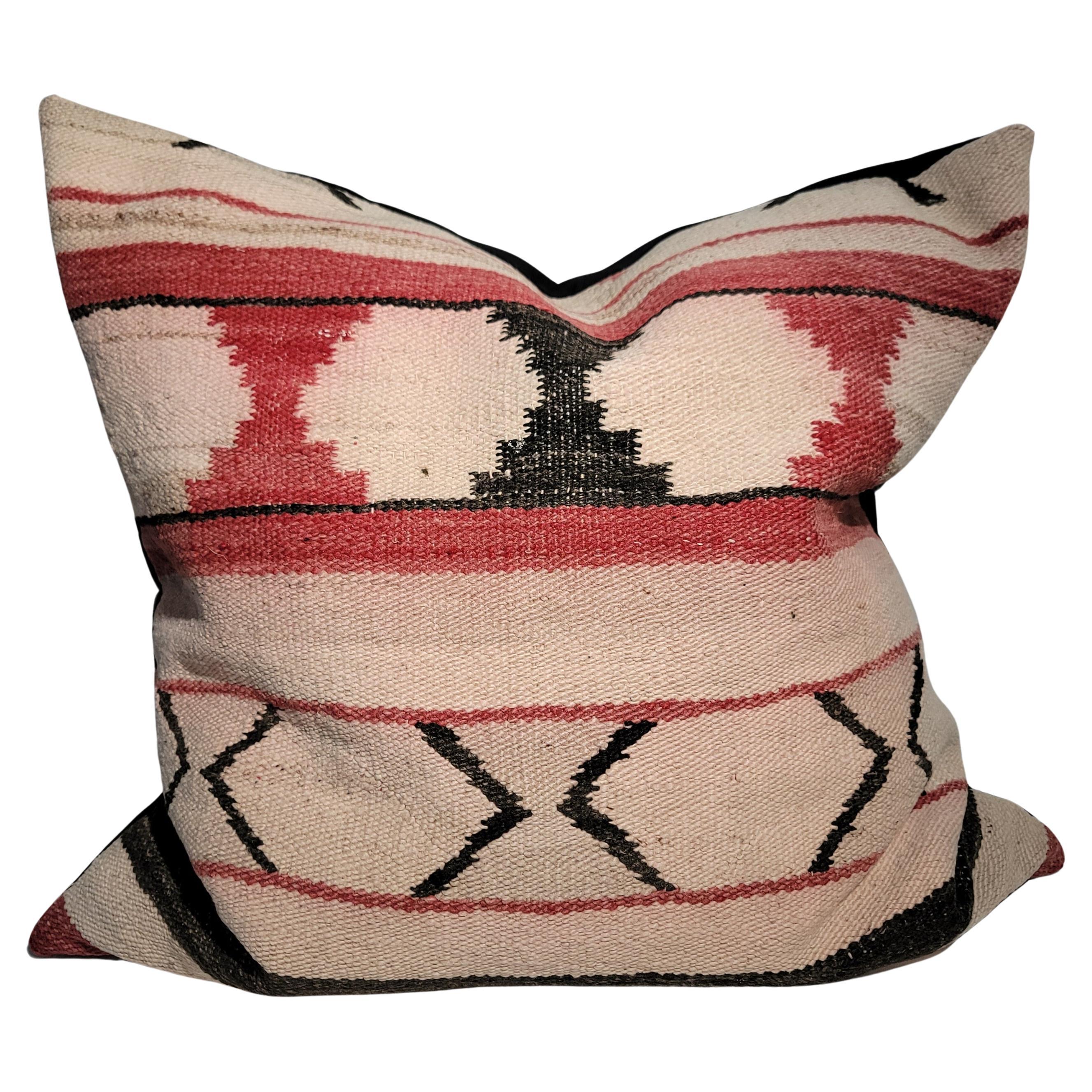 Cuscino geometrico della tessitura indiana Navajo