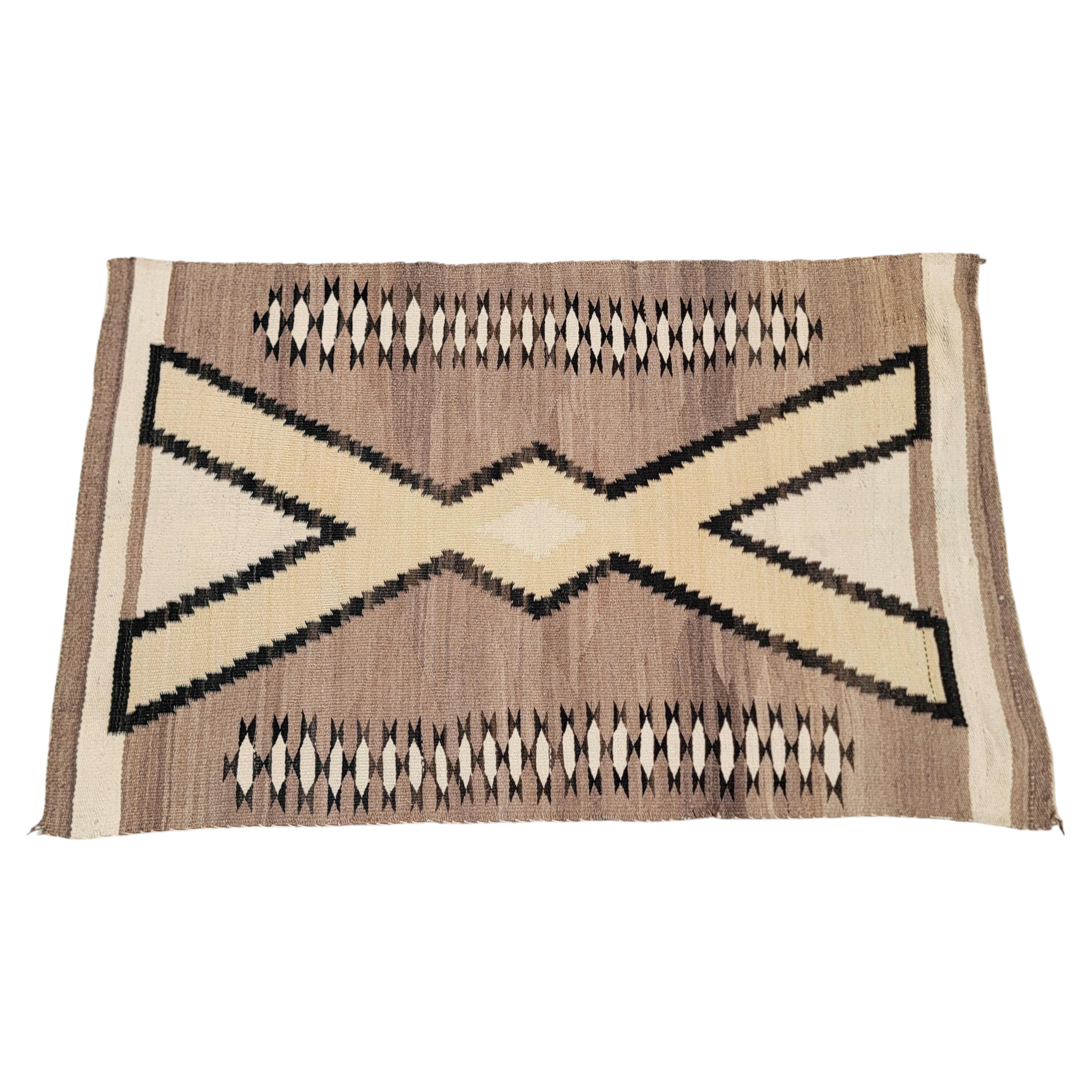 Frühe, von den Navajo-Indianern gewebte Satteldecke