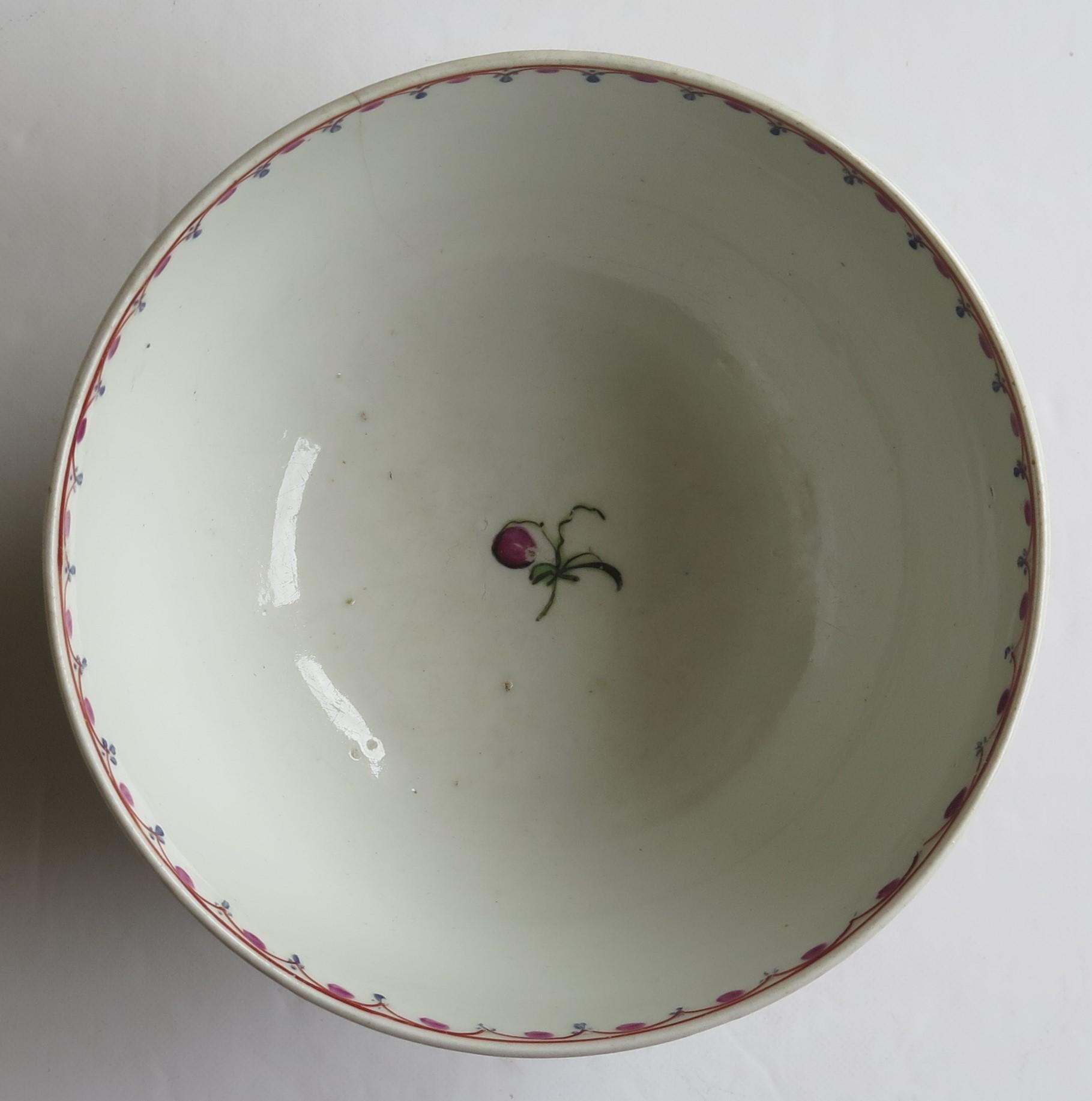 Cuenco antiguo de porcelana New Hall Figuras chinas Dama con sombrilla Ptn. 20, ca 1790 en venta 5