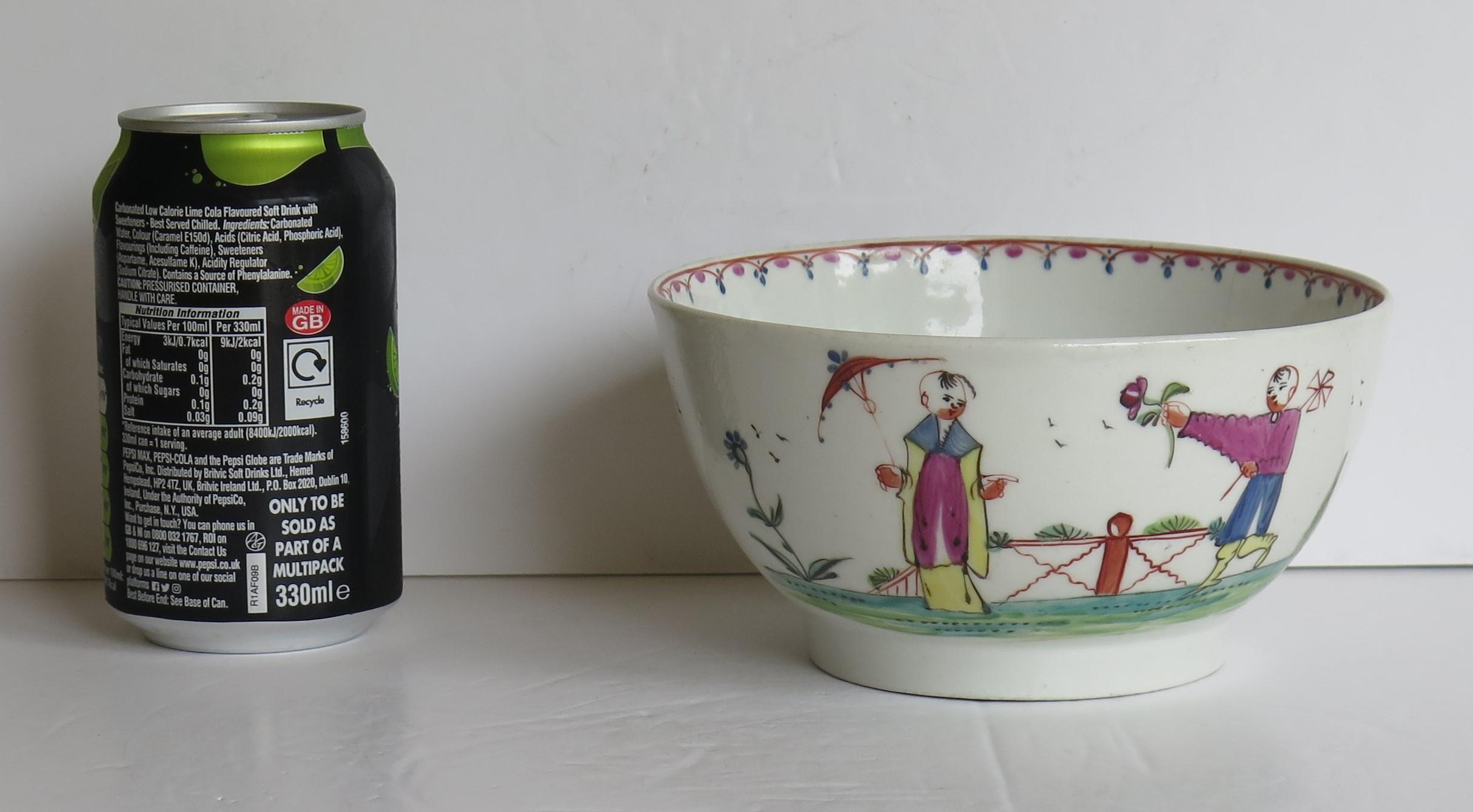 Early New Hall Porcelain Bowl Chinese Figures Lady with parasol Ptn. 20, Ca 1790 For Sale 12