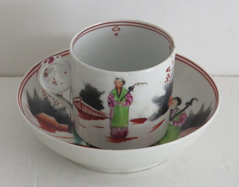 Hand-Painted Early New Hall Porcelain Coffee Can & Saucer Duo Chinese Pattern 421, circa 1800 For Sale