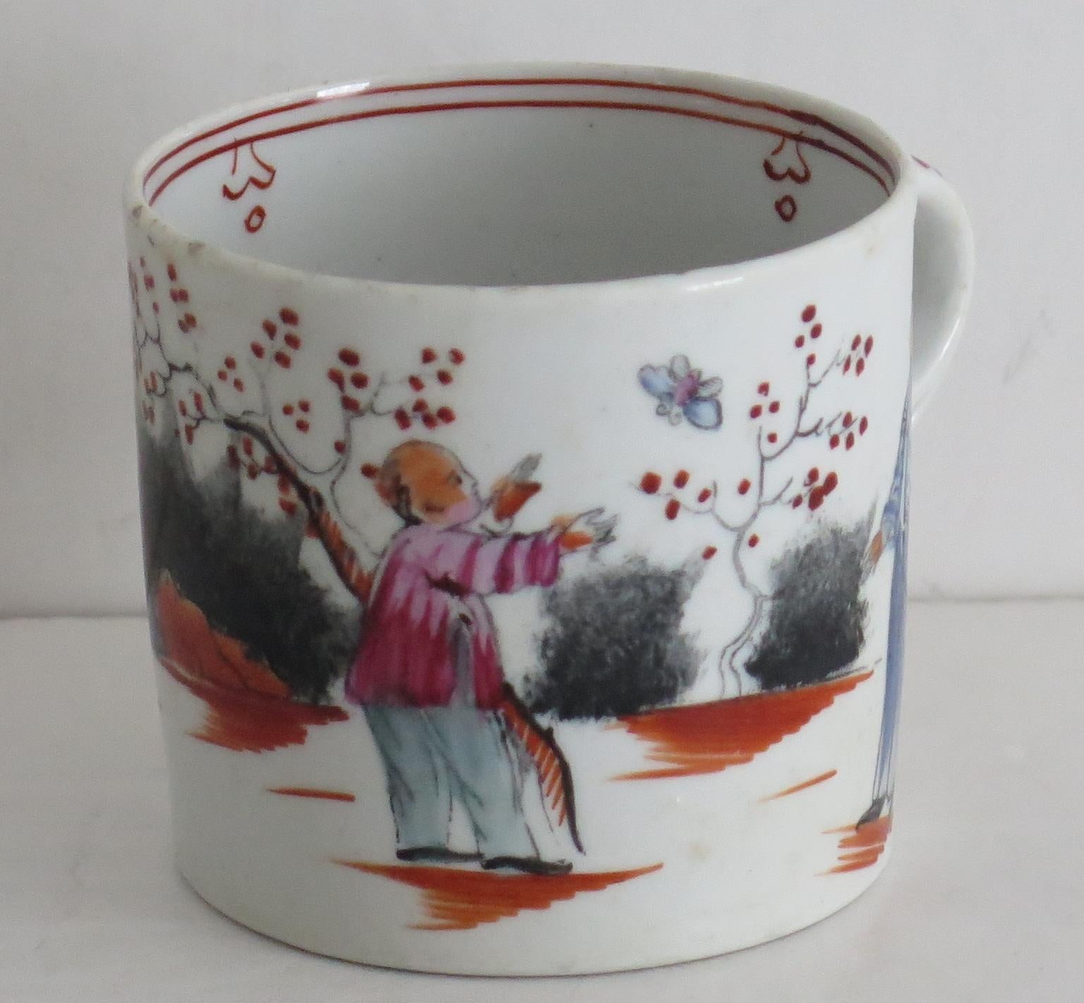 XVIIIe siècle Canne à café et soucoupe en porcelaine du début de la série Early New Hall à motif chinois 421, vers 1800 en vente