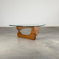 Early Noguchi Coffee Table by Herman Miller, First Production, 1950s