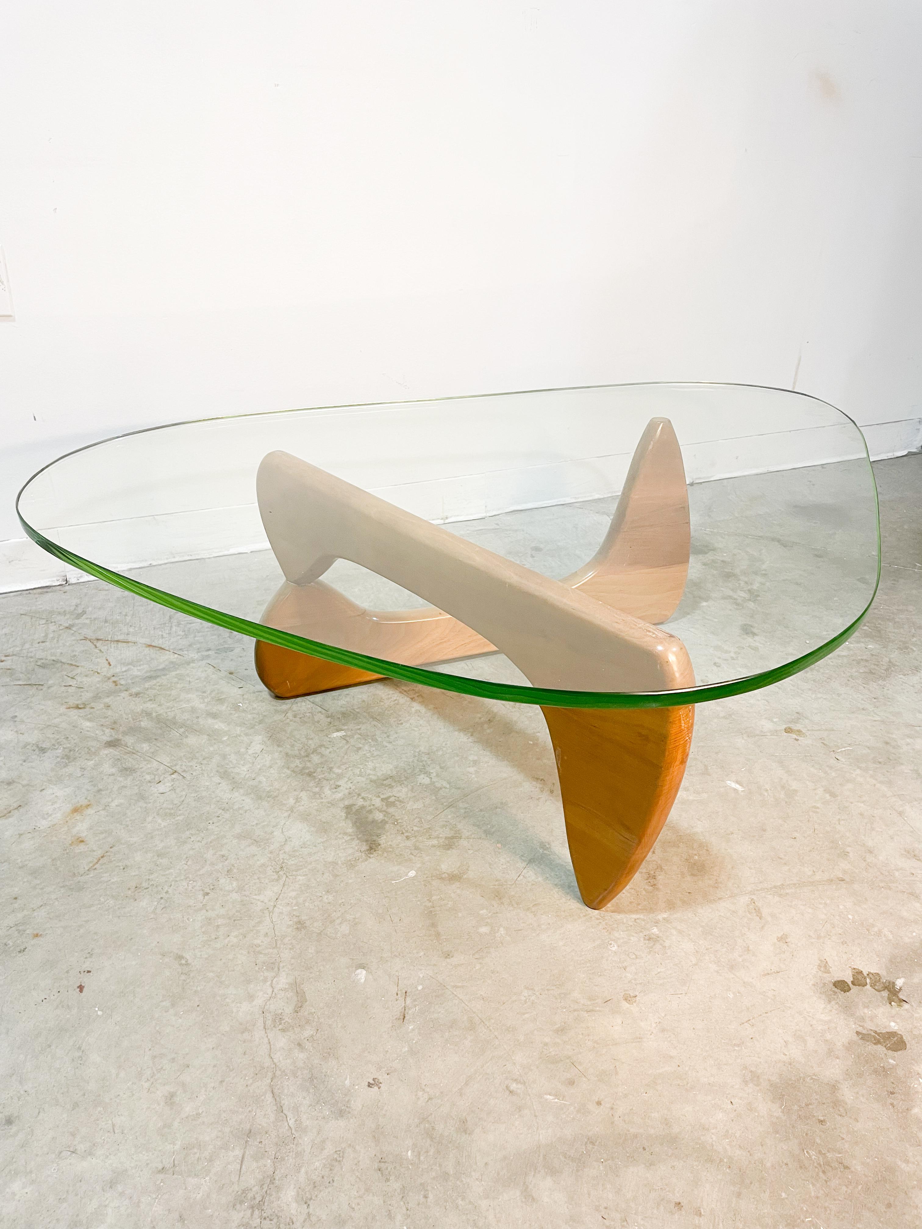 noguchi coffee table