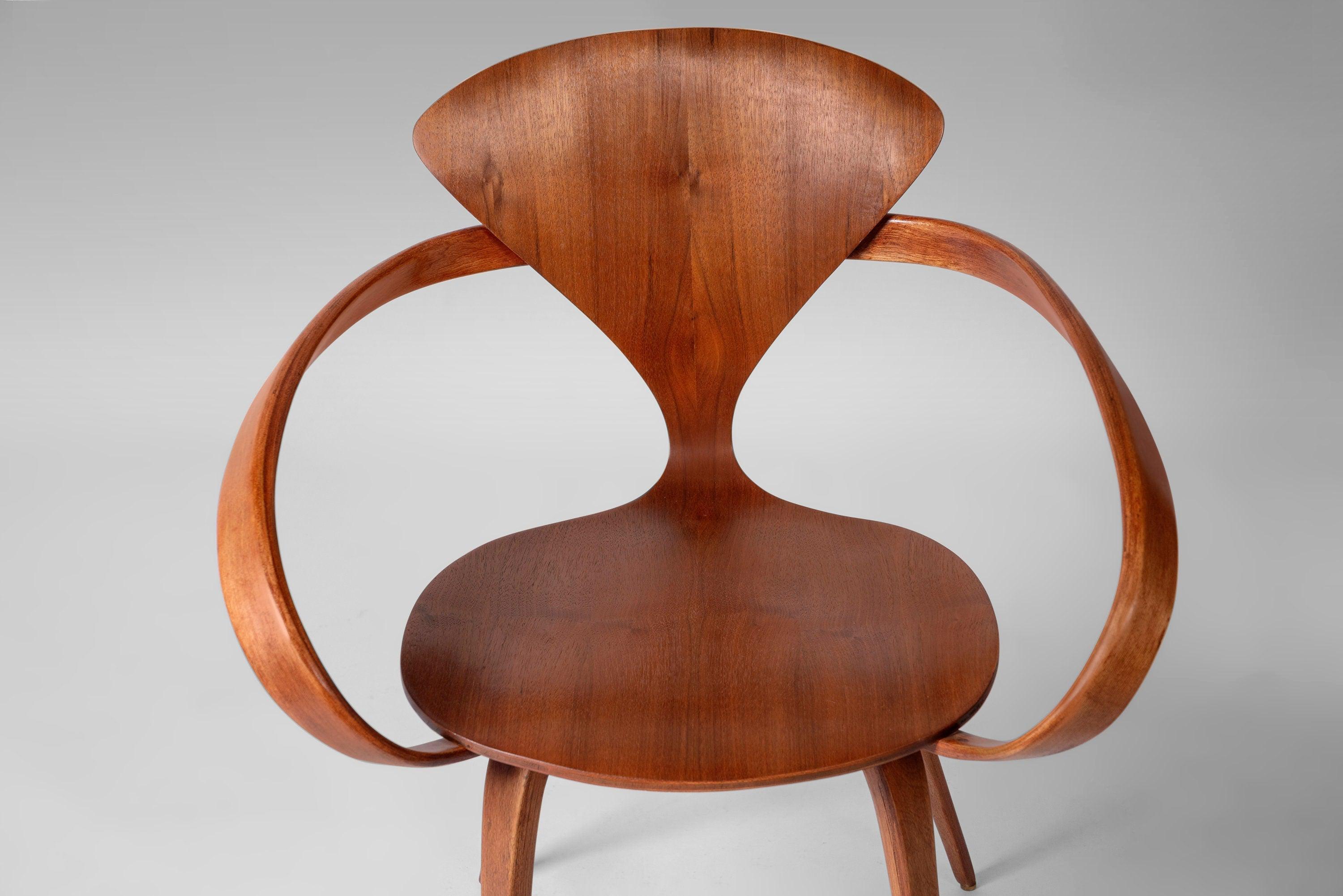 Early Norman Cherner Pretzel Chair for Plycraft in Walnut, c. 1960 In Excellent Condition In Deland, FL