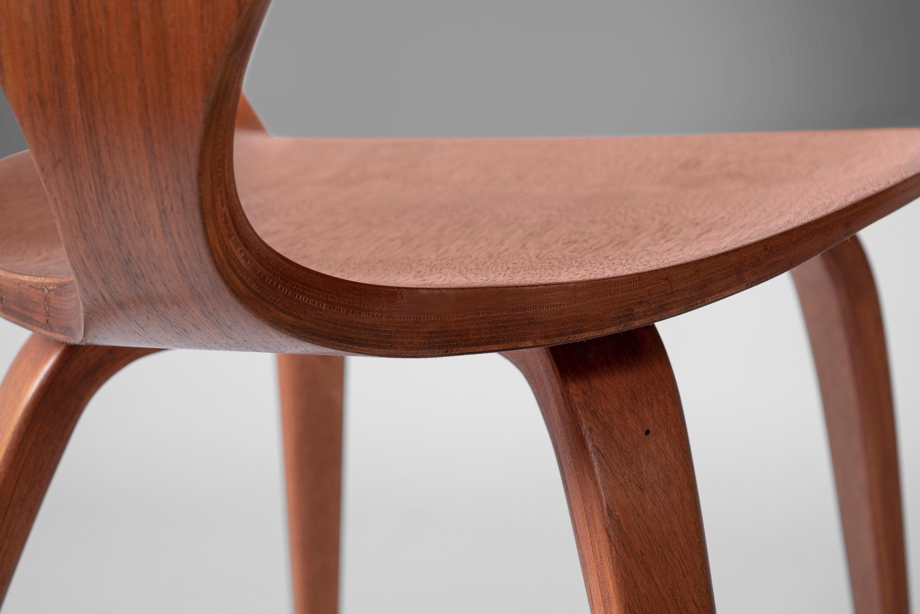 Mid-20th Century Early Norman Cherner Pretzel Chair for Plycraft in Walnut, c. 1960