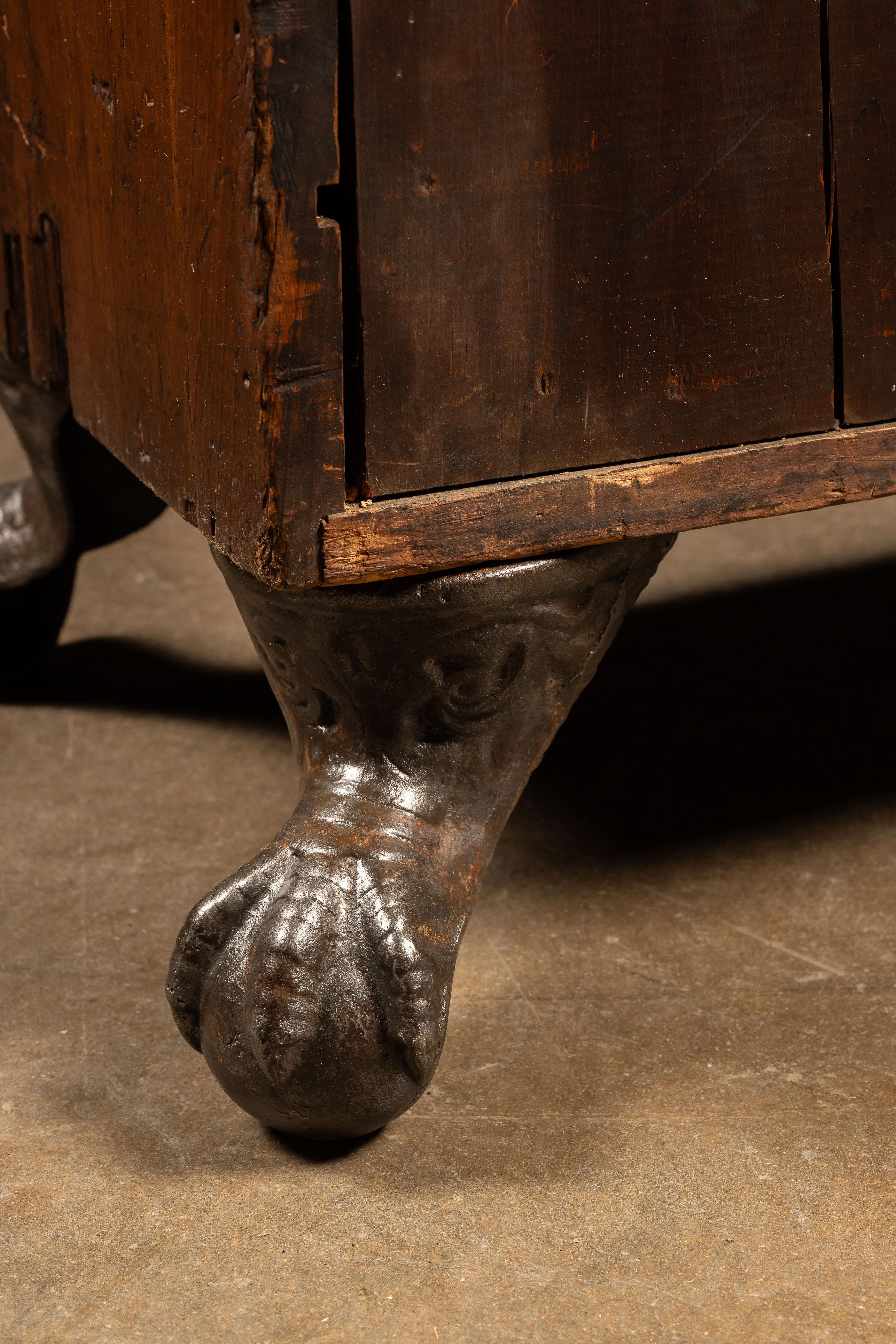 Early Oak 90-Drawer Apothecary Cabinet 5