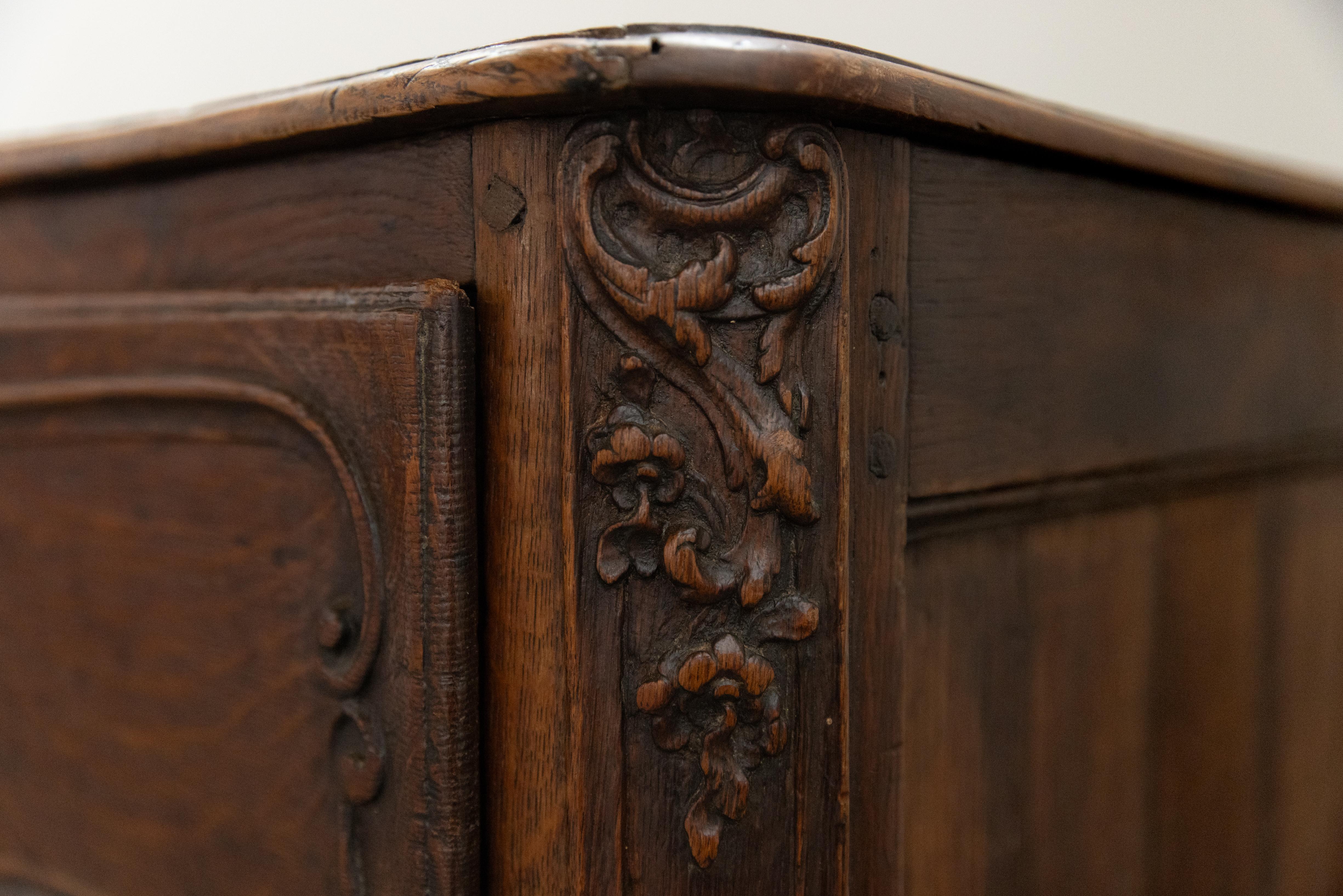 Early Oak Chest From France, Circa 1800 For Sale 1