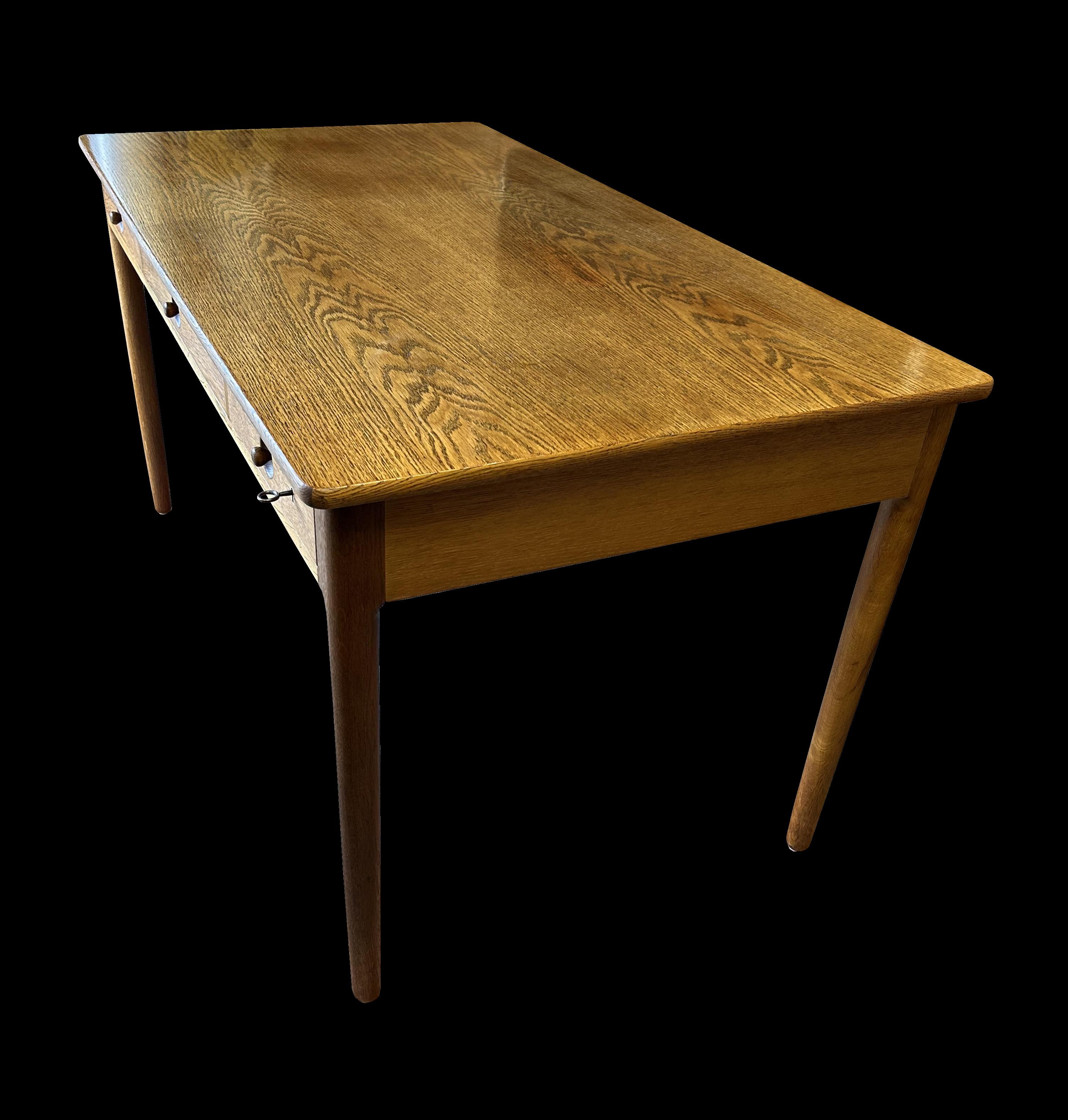 Danese Scrivania Early Oak di Hans J. Wegner per Andreas Tuck in vendita