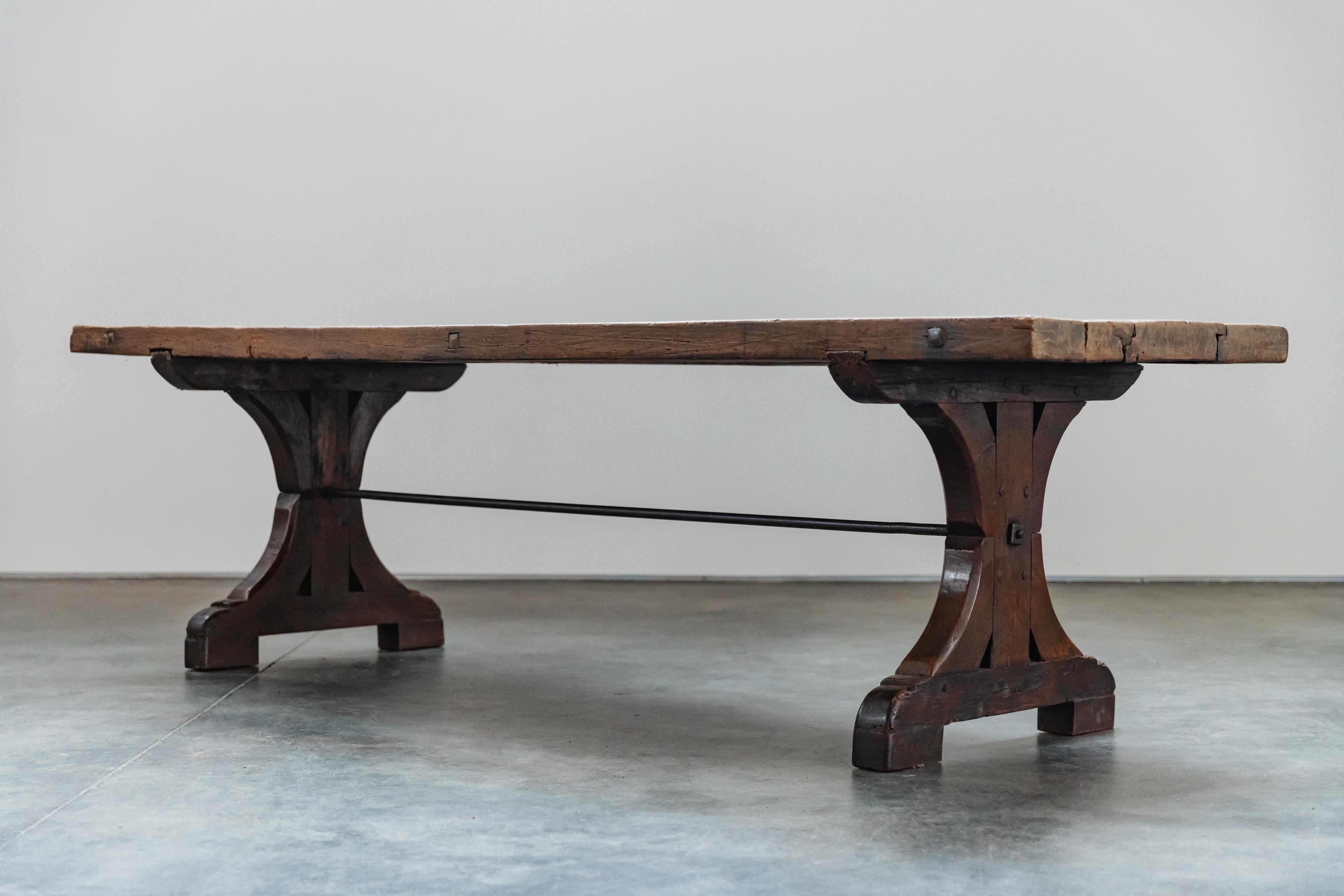 Early Oak Dining Table From Italy, Circa 1850 For Sale 3