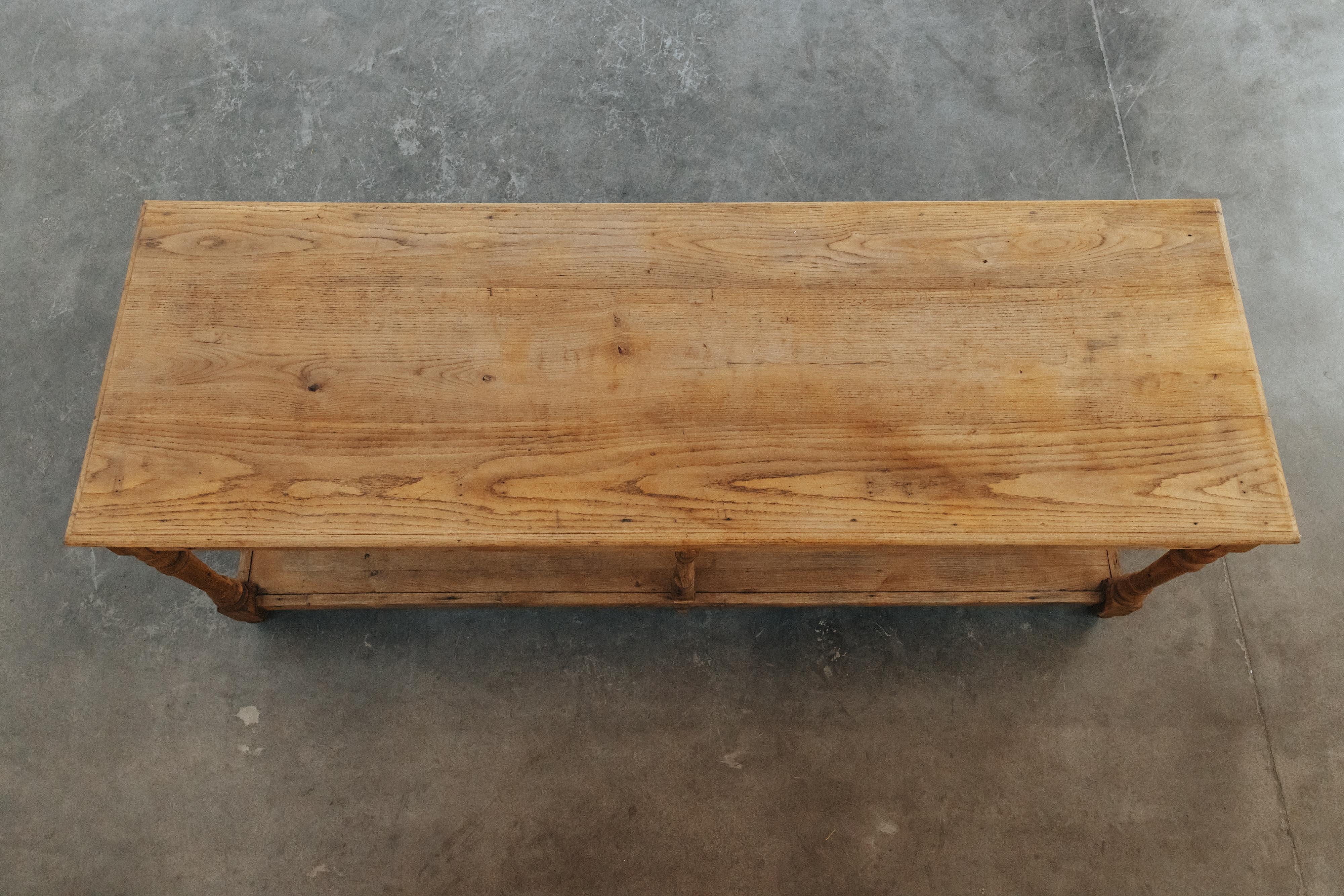 Early Oak Draper Table From France, Circa 1900 In Good Condition For Sale In Nashville, TN