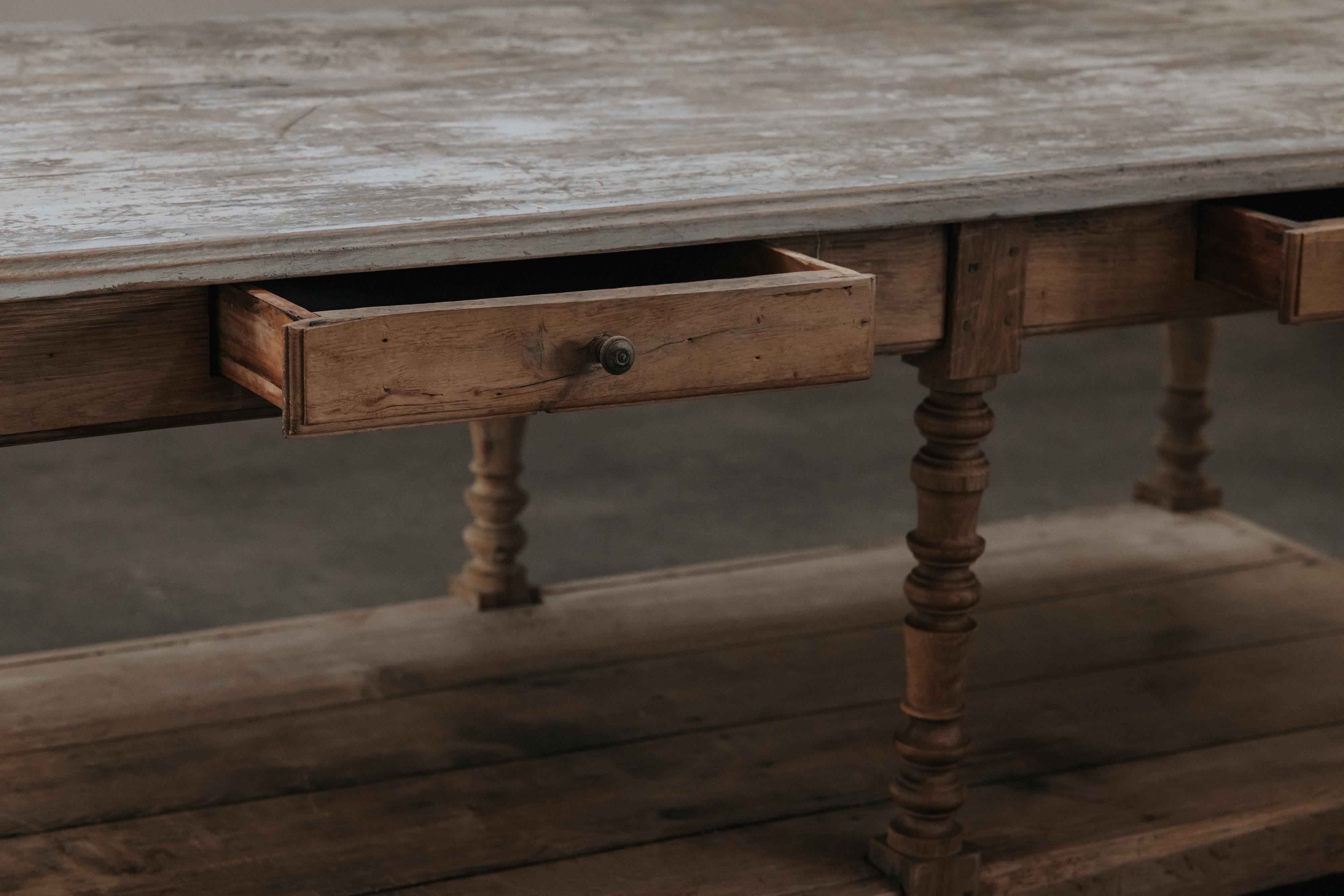 Early Oak Draper Table With Original Patina, France 1850 In Good Condition For Sale In Nashville, TN