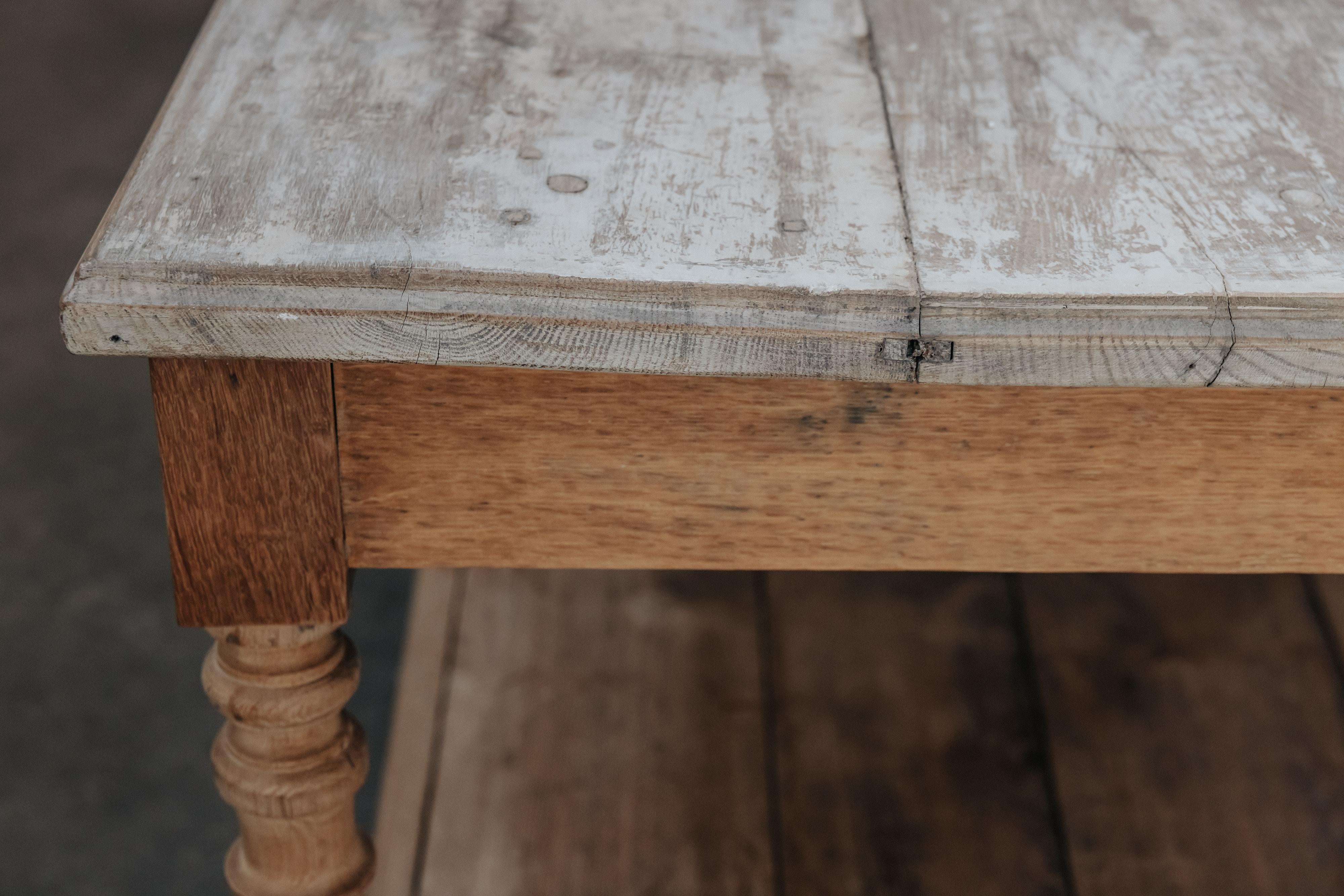 Mid-19th Century Early Oak Draper Table With Original Patina, France 1850 For Sale