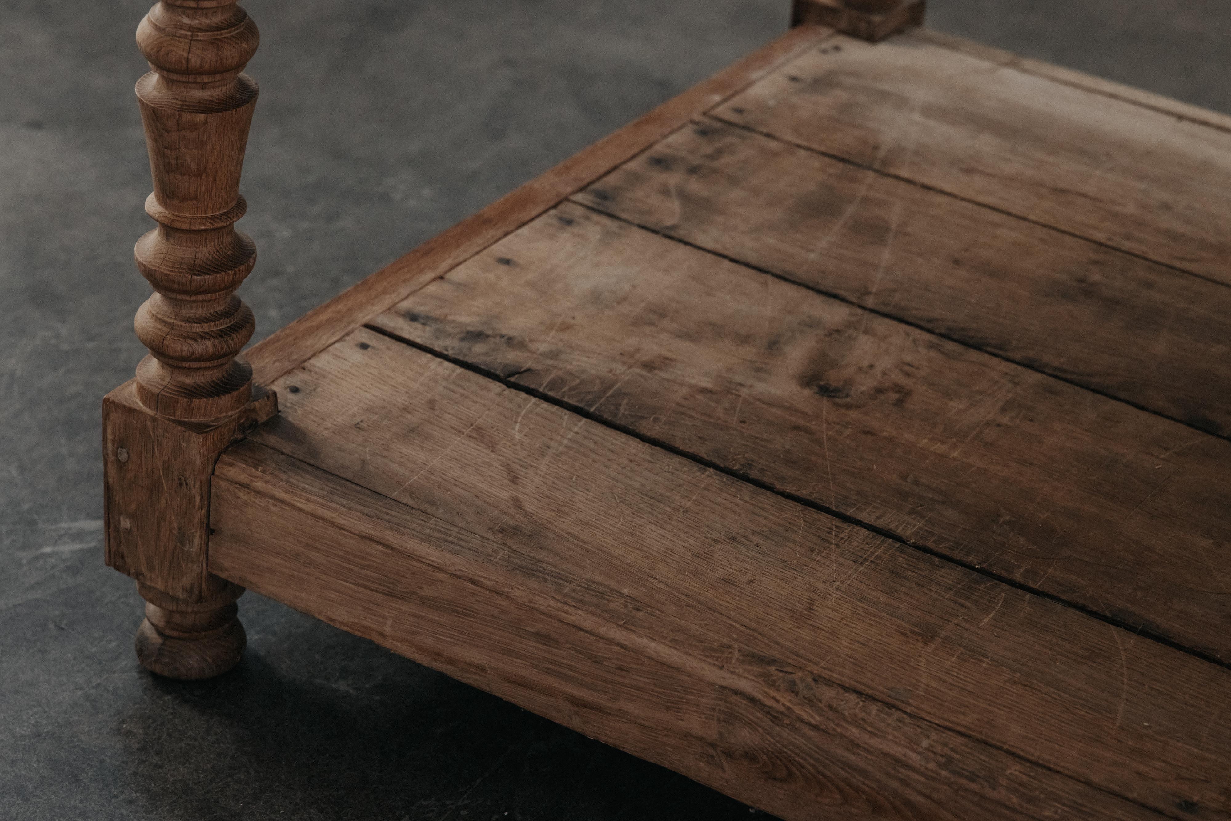 Early Oak Draper Table With Original Patina, France 1850 For Sale 2