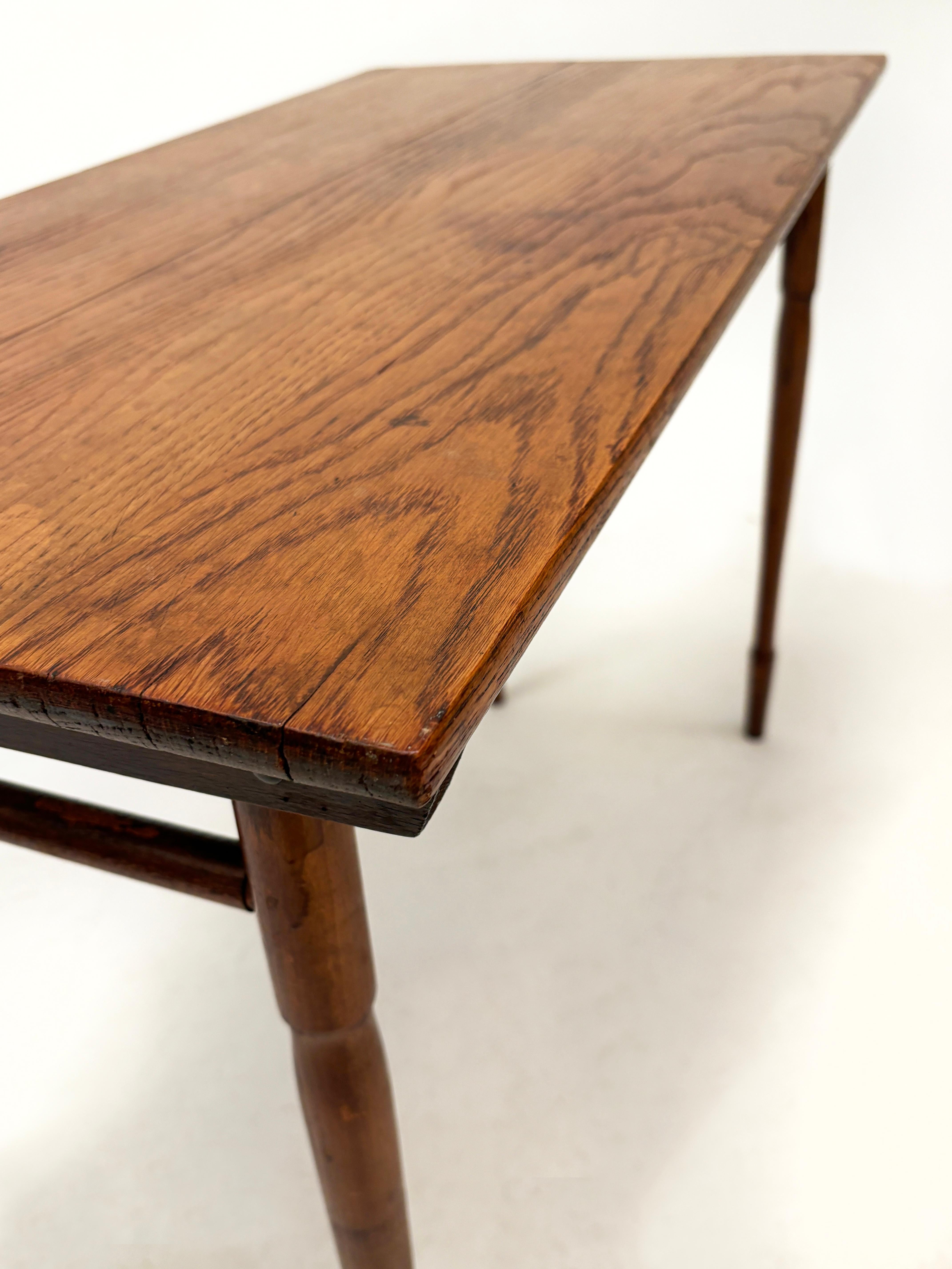 Early Oak Folding Cutting/Work Table For Sale 7