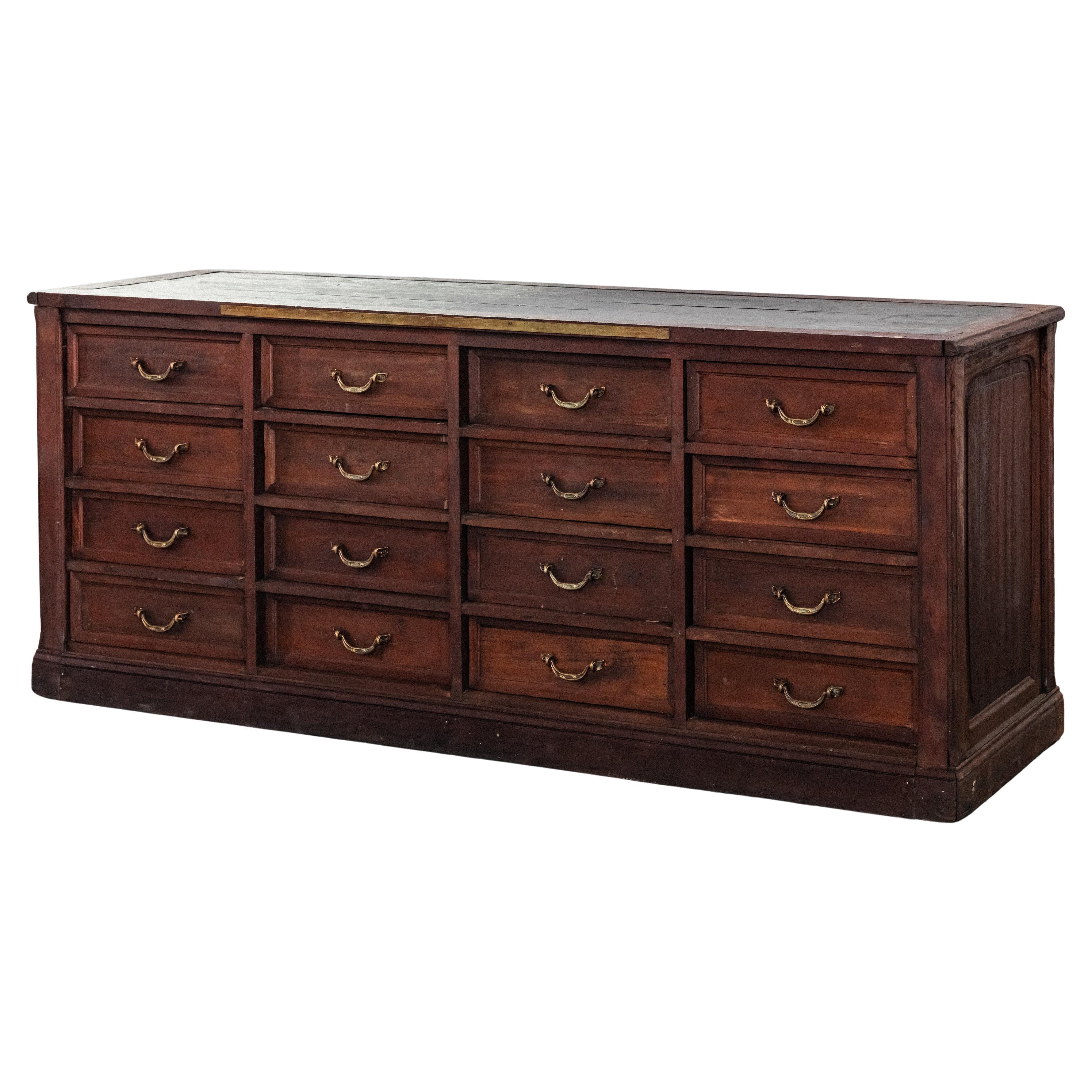 Early Oak Shop Chest From France, Circa 1940 im Angebot